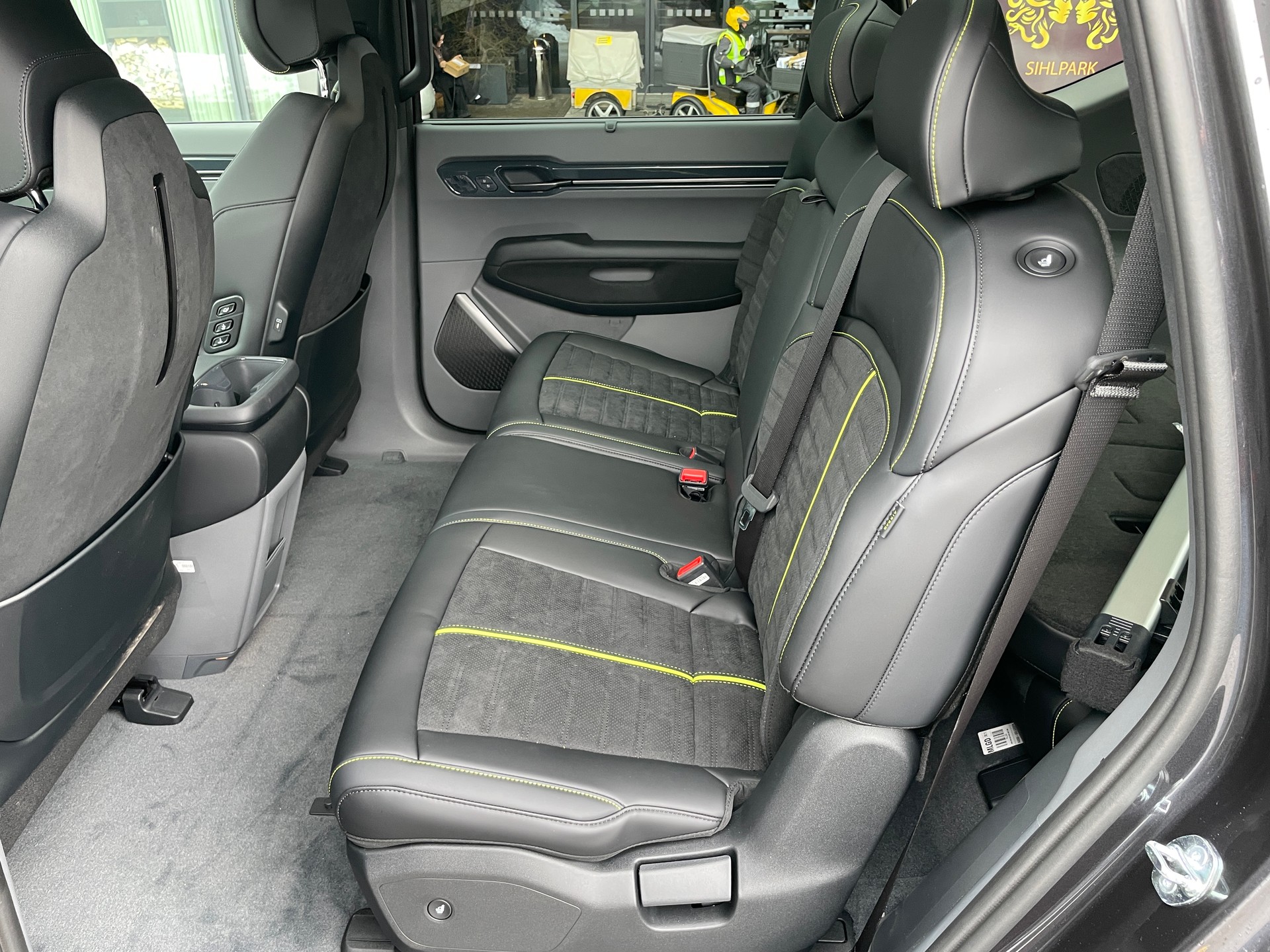 KIA EV9 99,8 kWh GT 4x4 mit Panorama Schiebedach und Digitale Rückspiegel-image-17