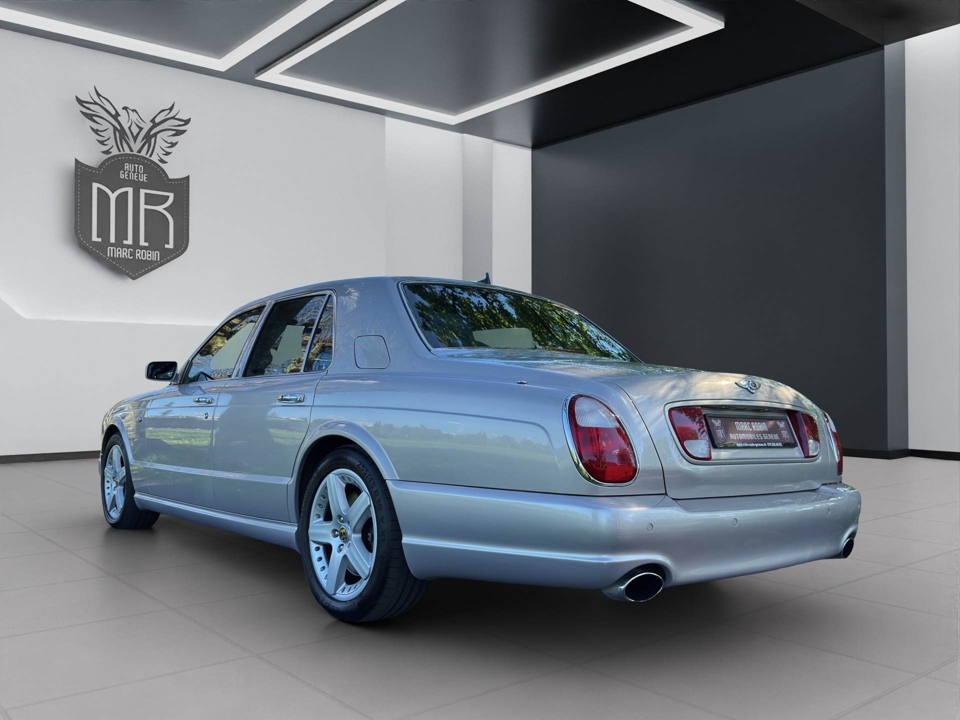 BENTLEY Arnage T-image-5