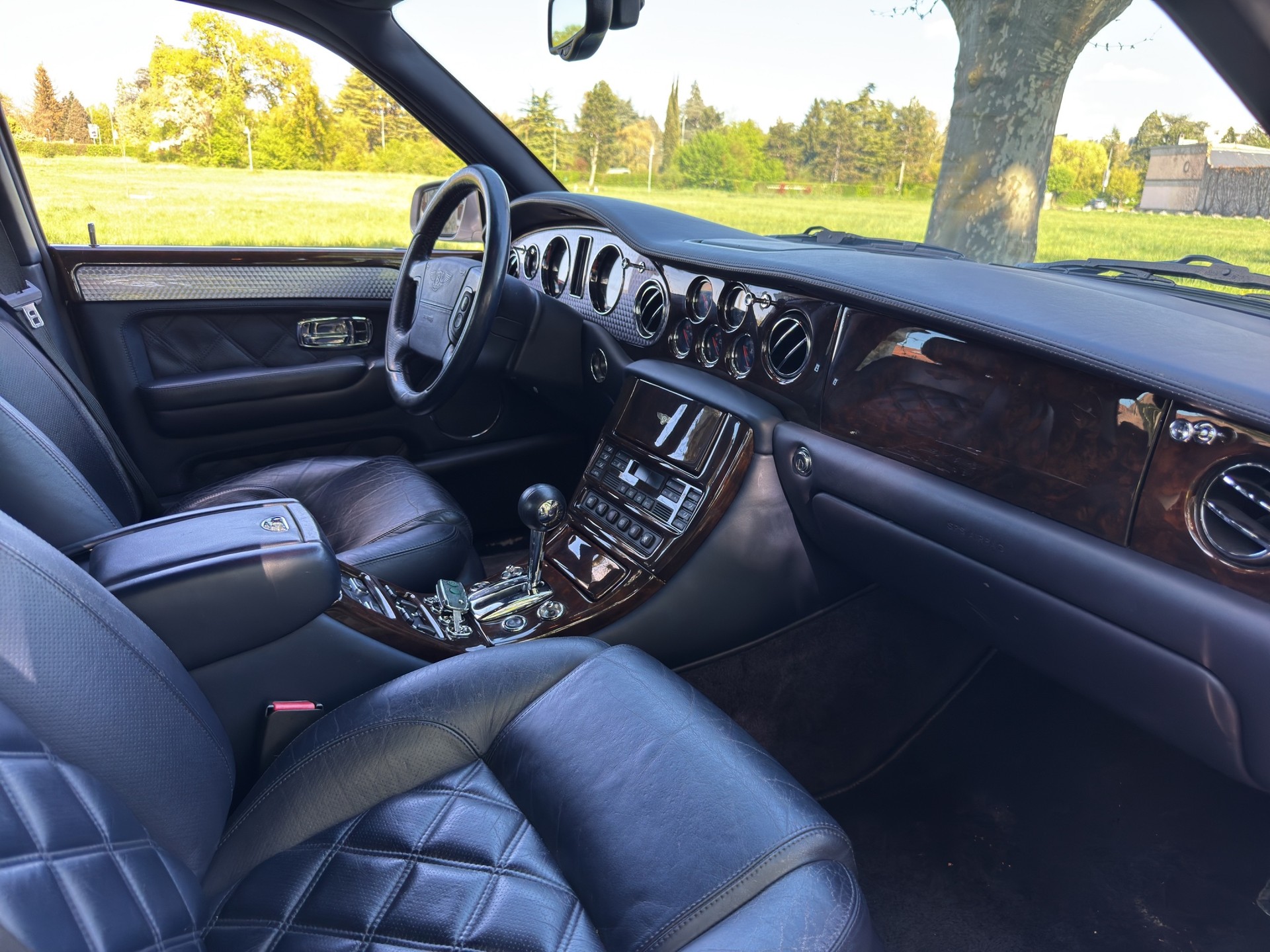 BENTLEY Arnage T-image-24