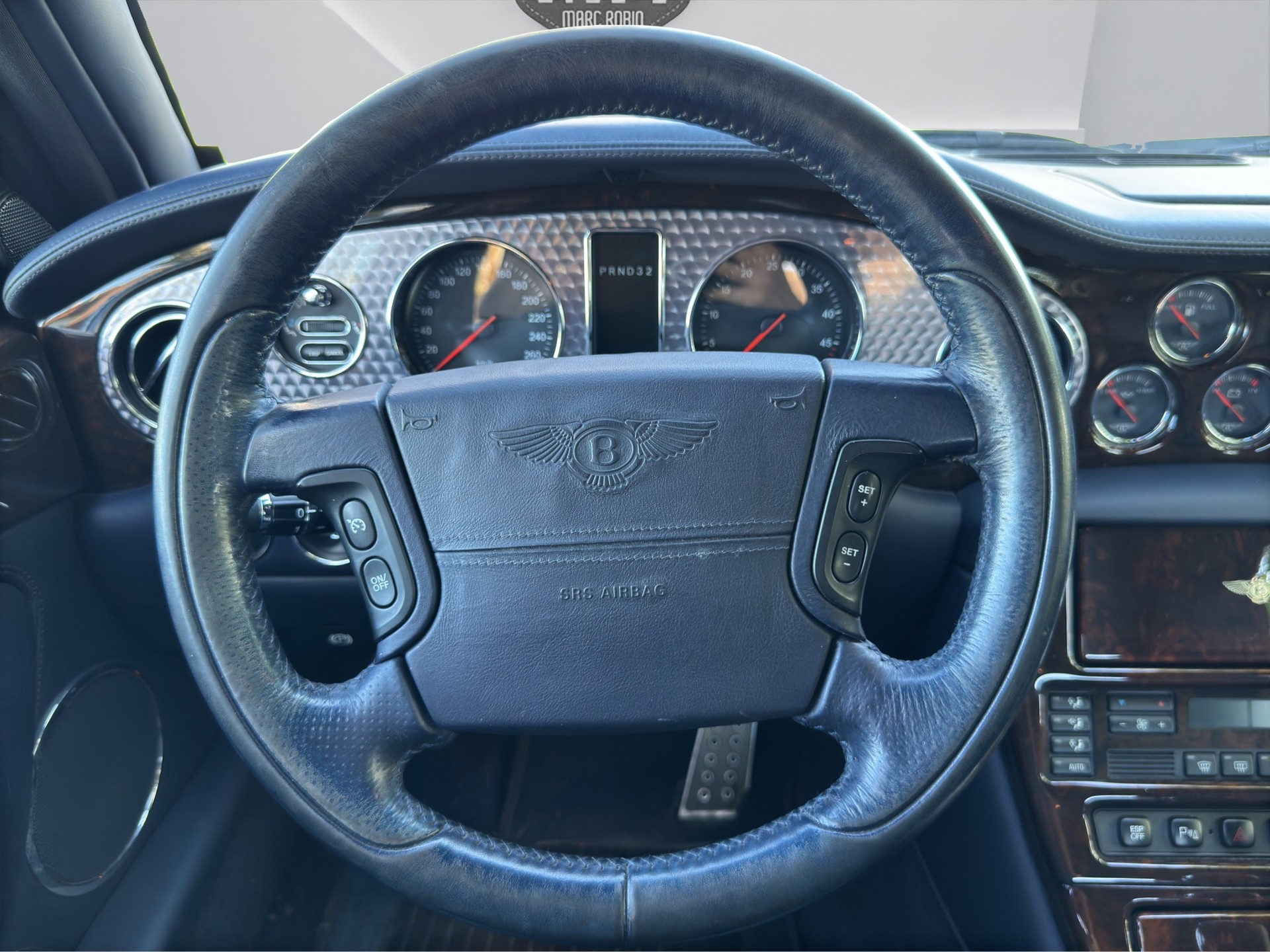 BENTLEY Arnage T-image-9