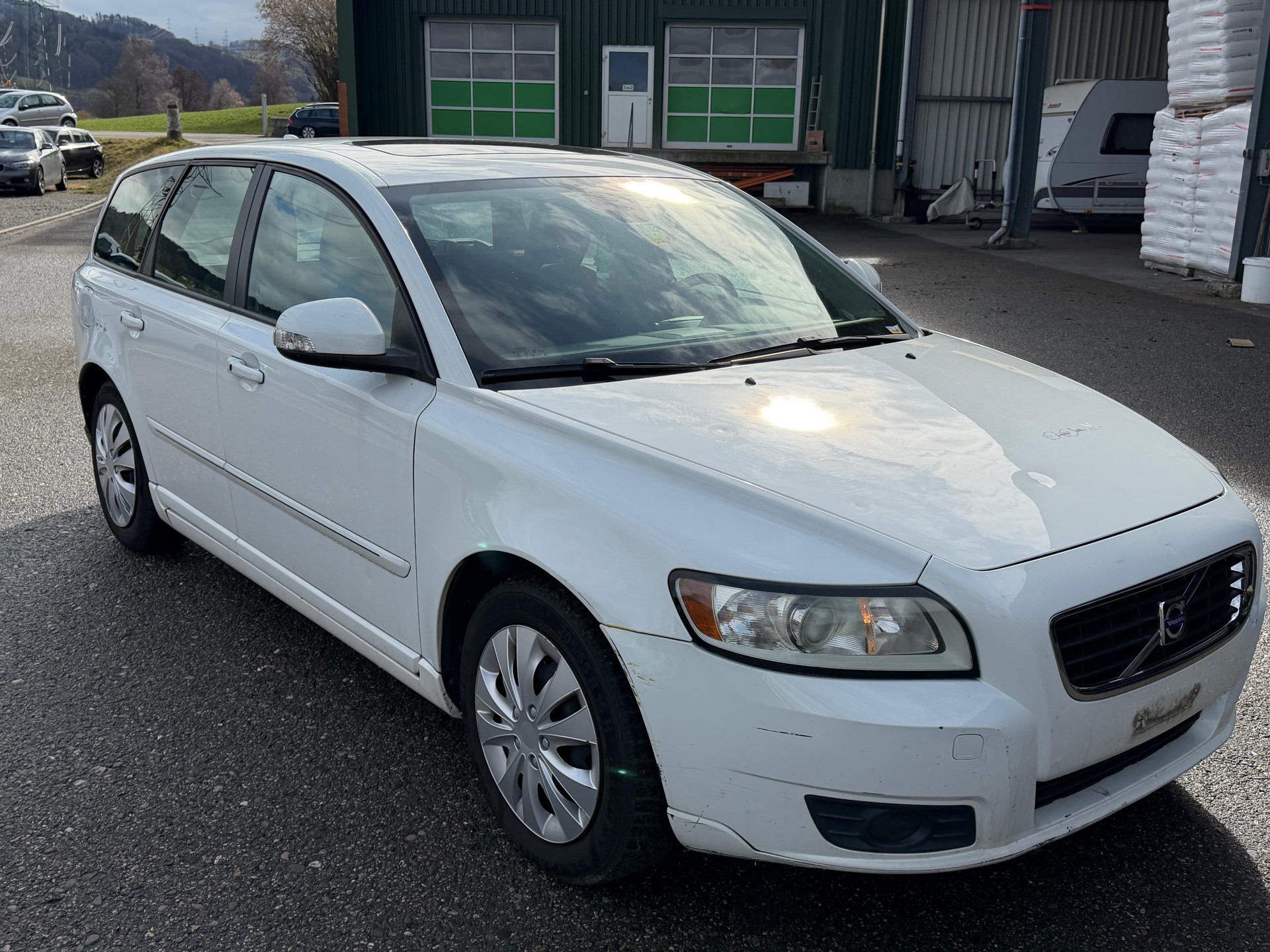 VOLVO V50 D5-image-1