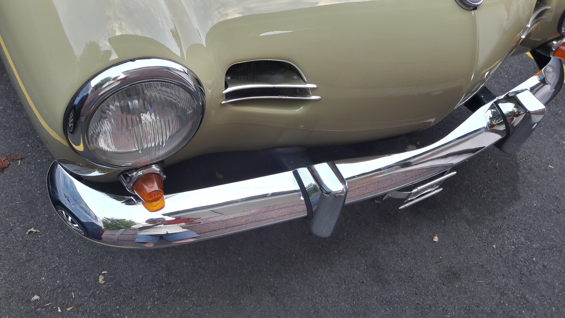 VW KARMANN-GHIA-image-3