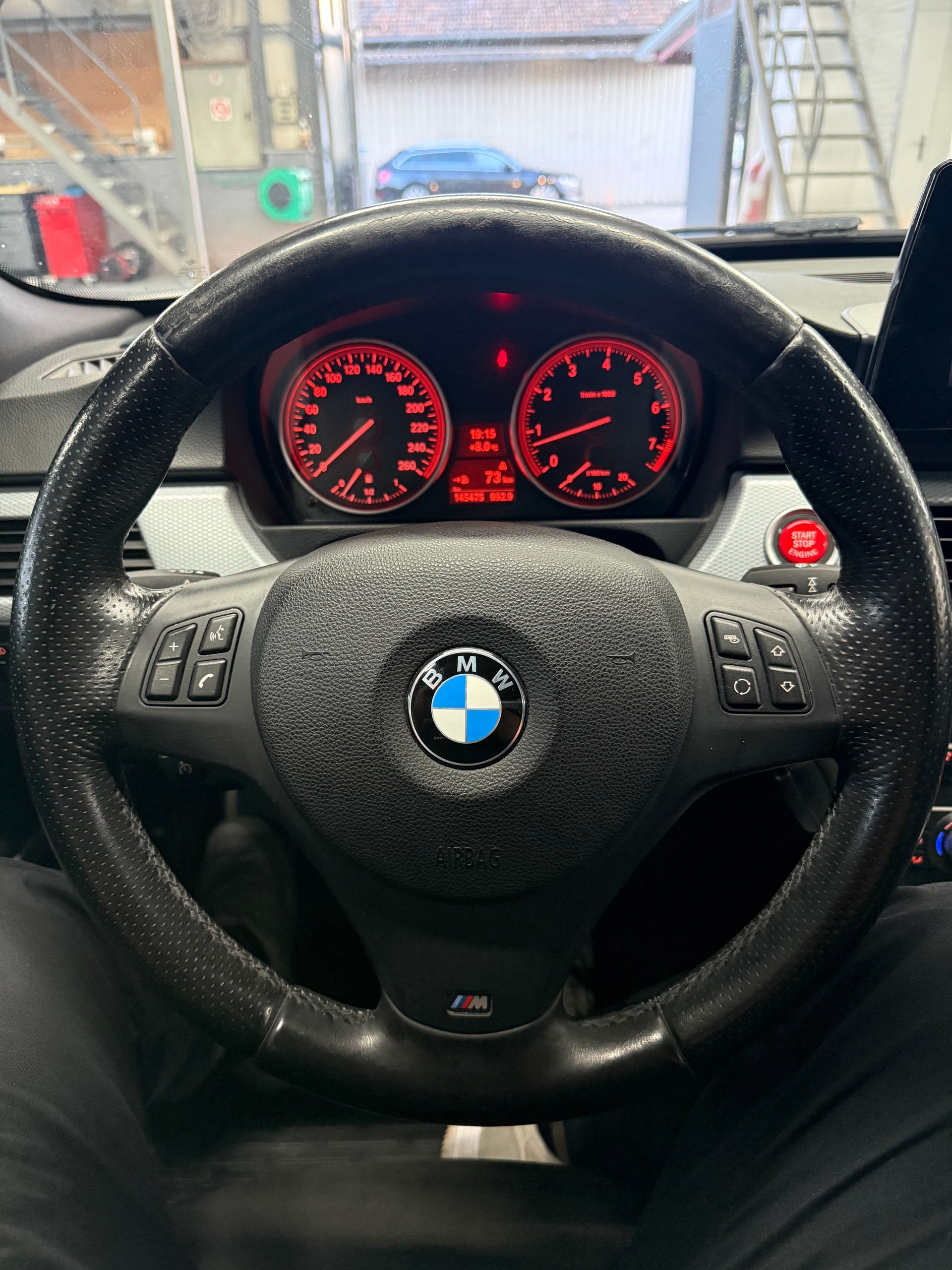 BMW 325i M Paket *MFK 2026*-image-11