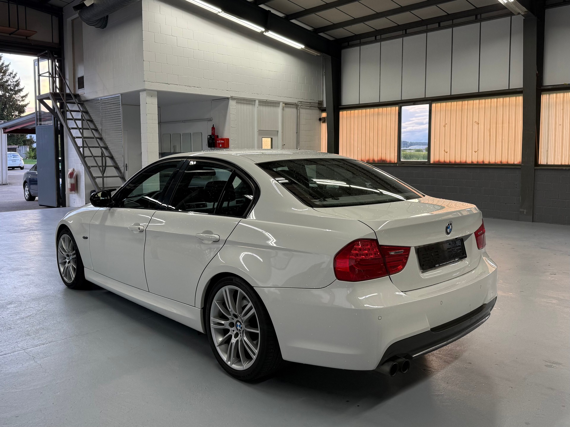 BMW 325i M Paket *MFK 2026*-image-6
