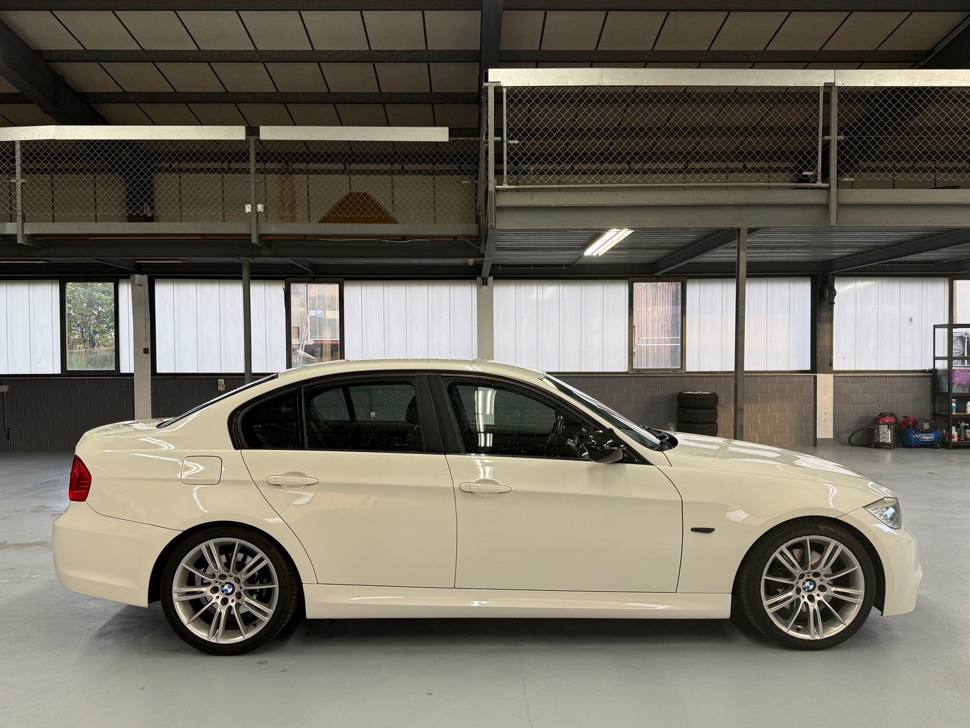 BMW 325i M Paket *MFK 2026*-image-1