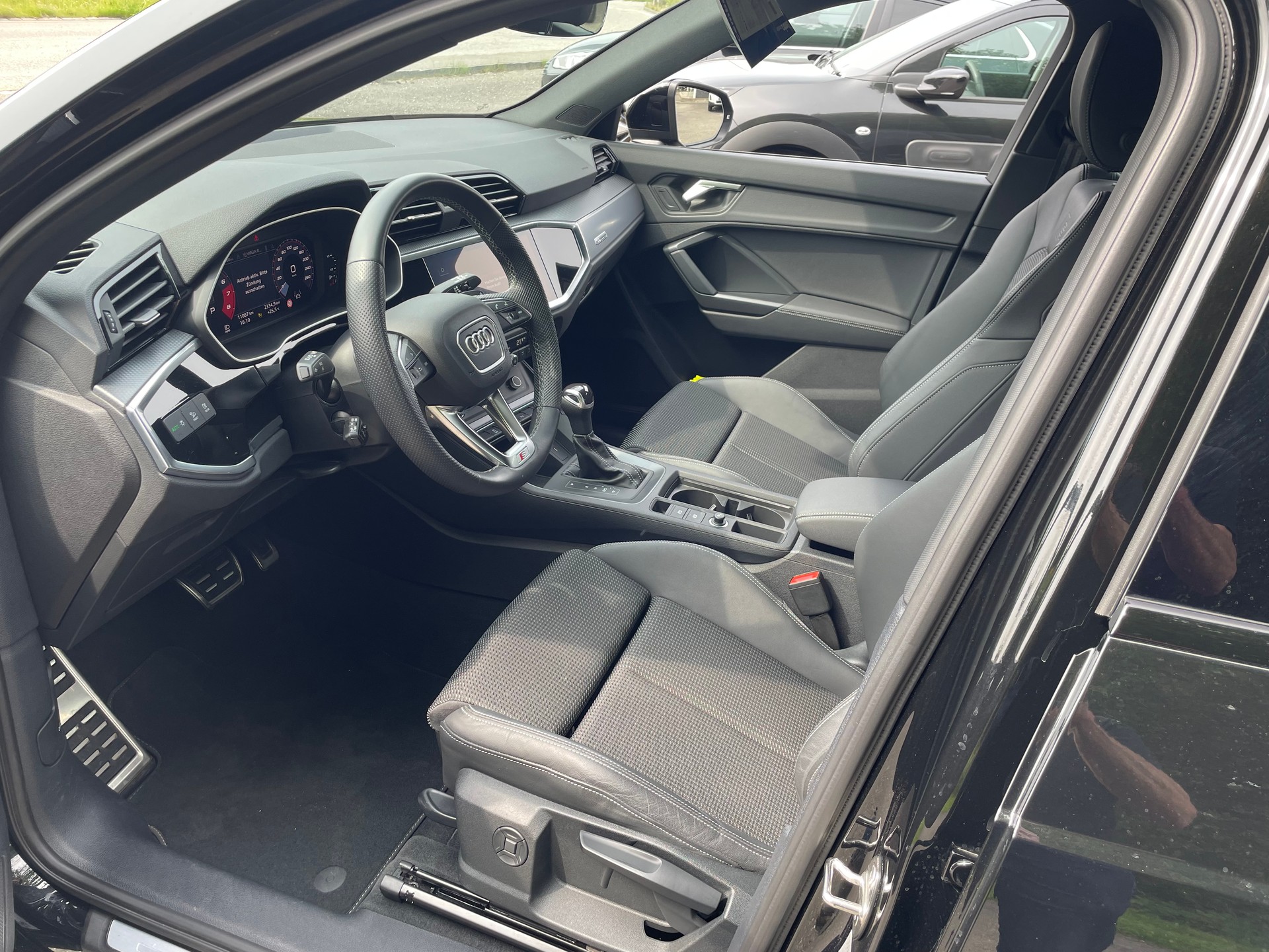 AUDI Q3 35 TFSI advanced Attraction S-tronic-image-6