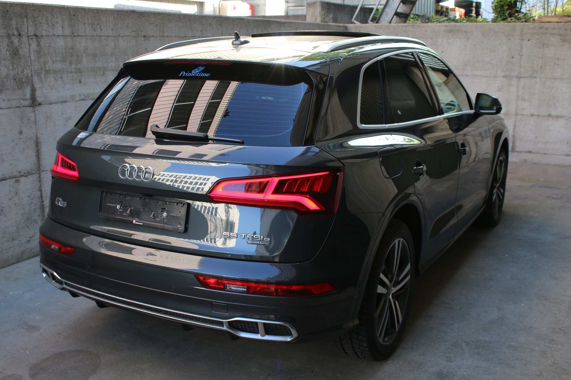 AUDI Q5 55 TFSI e quattro-showroom-element-1
