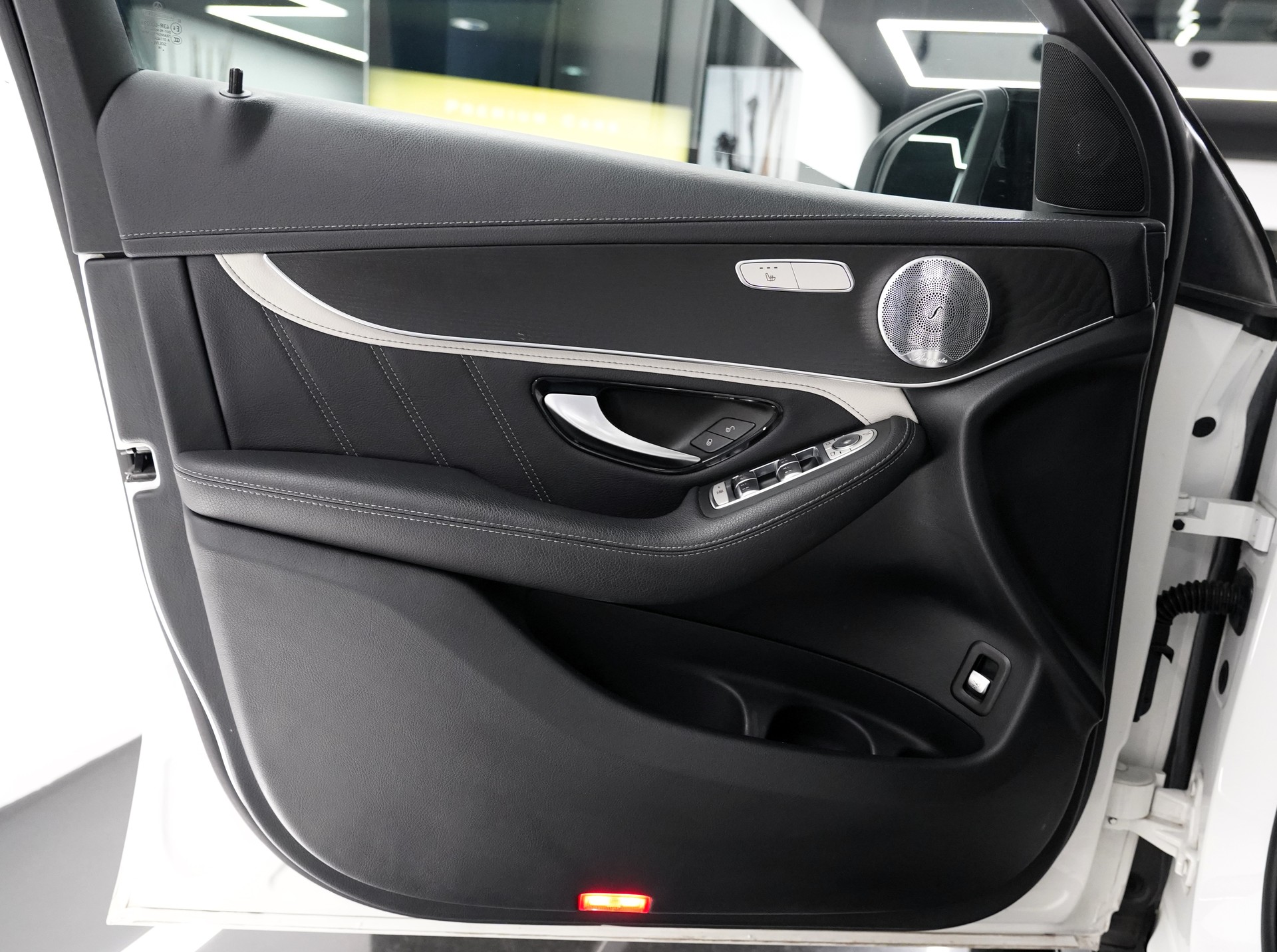 MERCEDES-BENZ GLC 63 S AMG 4Matic+-image-9