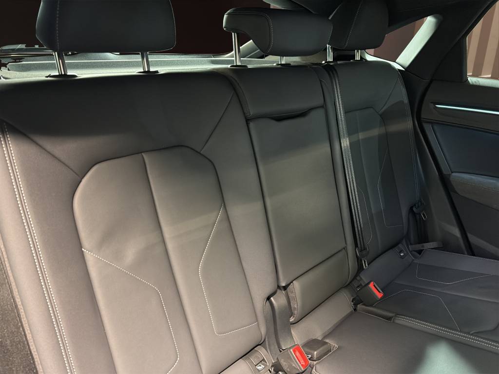 AUDI Q3 Sportback 45 TFSI S line quattro S-tronic-image-7