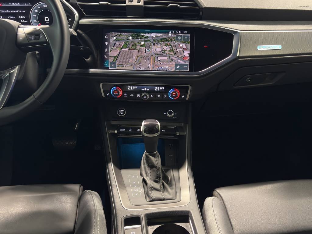 AUDI Q3 Sportback 45 TFSI S line quattro S-tronic-image-14