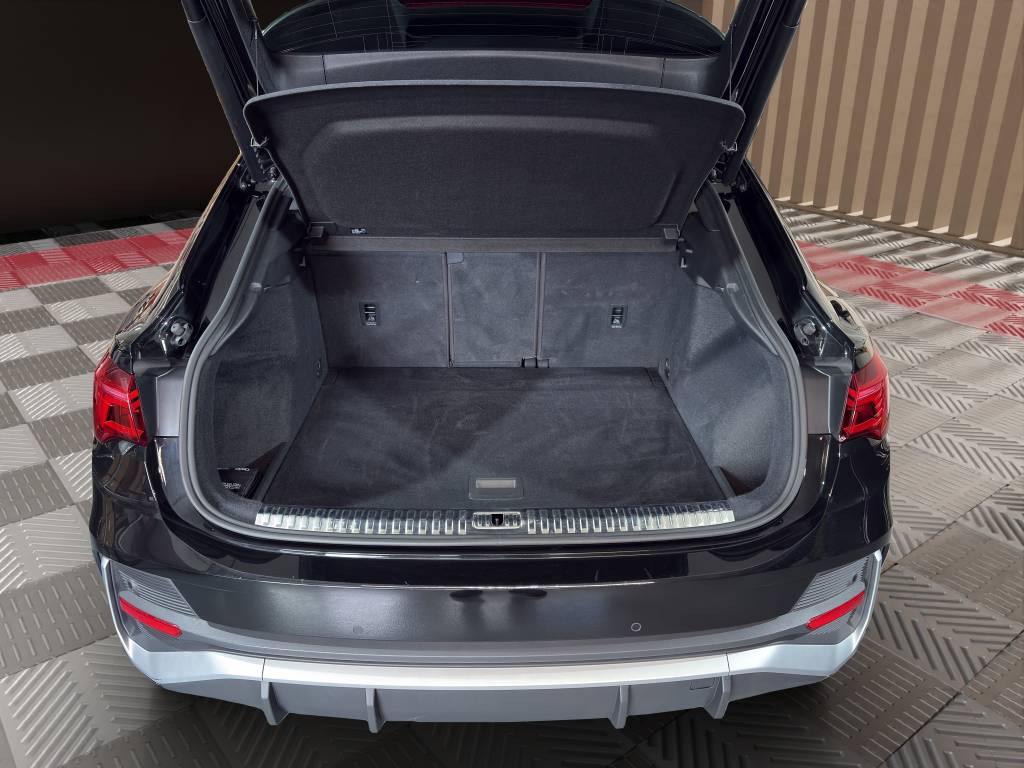 AUDI Q3 Sportback 45 TFSI S line quattro S-tronic-image-9