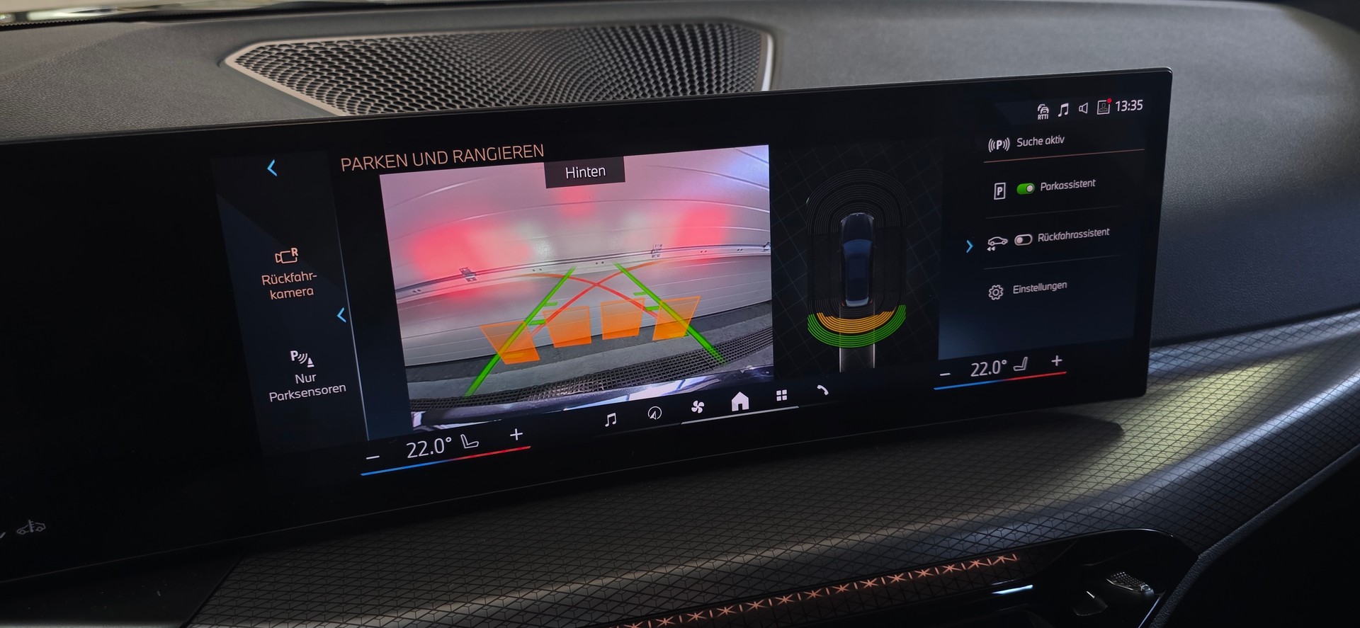 BMW 330i Touring xDrive Steptronic M Sport *SpeedControl*Sitzheizung*Rückfahrkamera*Ambiente*CarPlay/AndroidAuto*-image-25