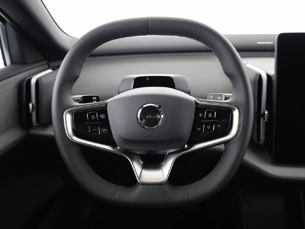 VOLVO EX 30 P8 Plus AWD-image-23