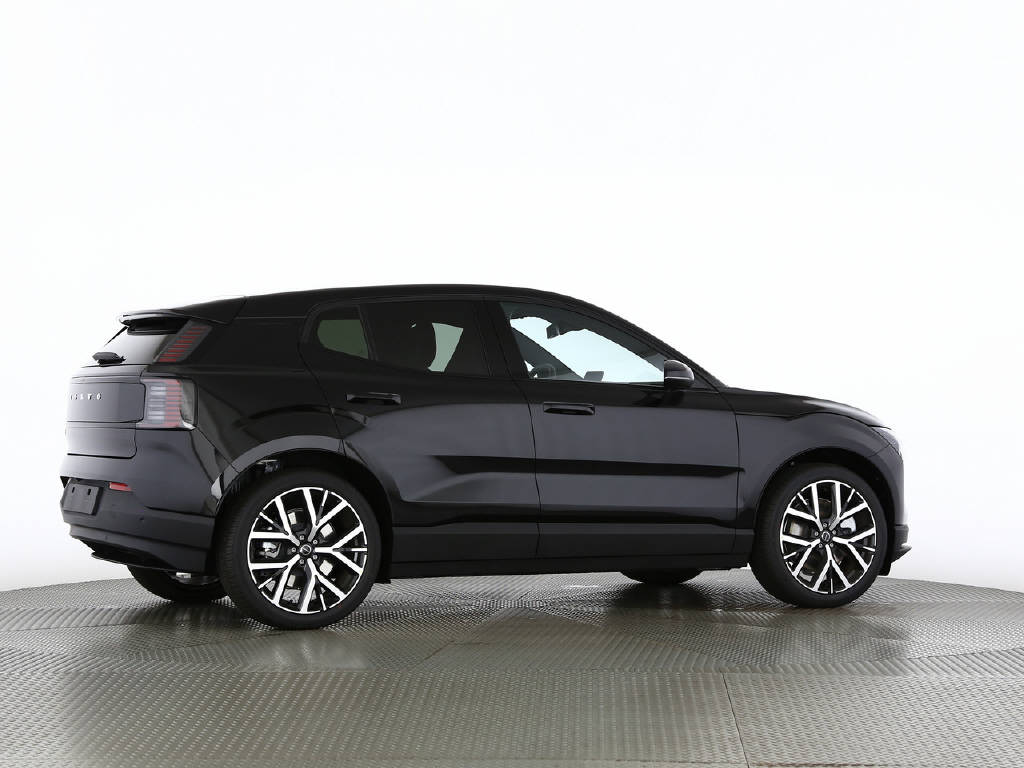 VOLVO EX 30 P8 Plus AWD-image-10