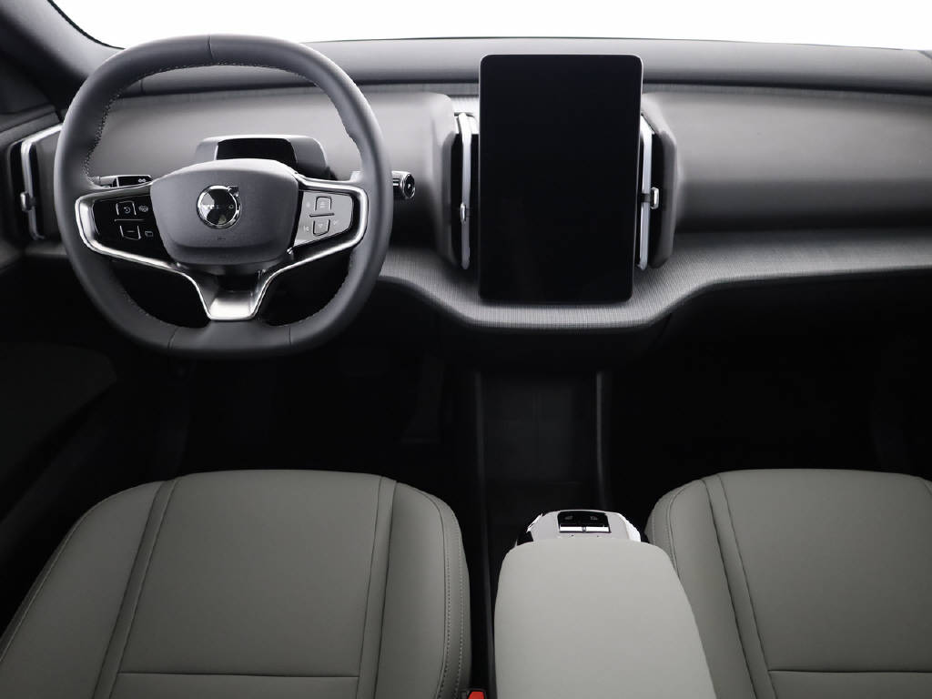 VOLVO EX 30 P8 Plus AWD-image-22