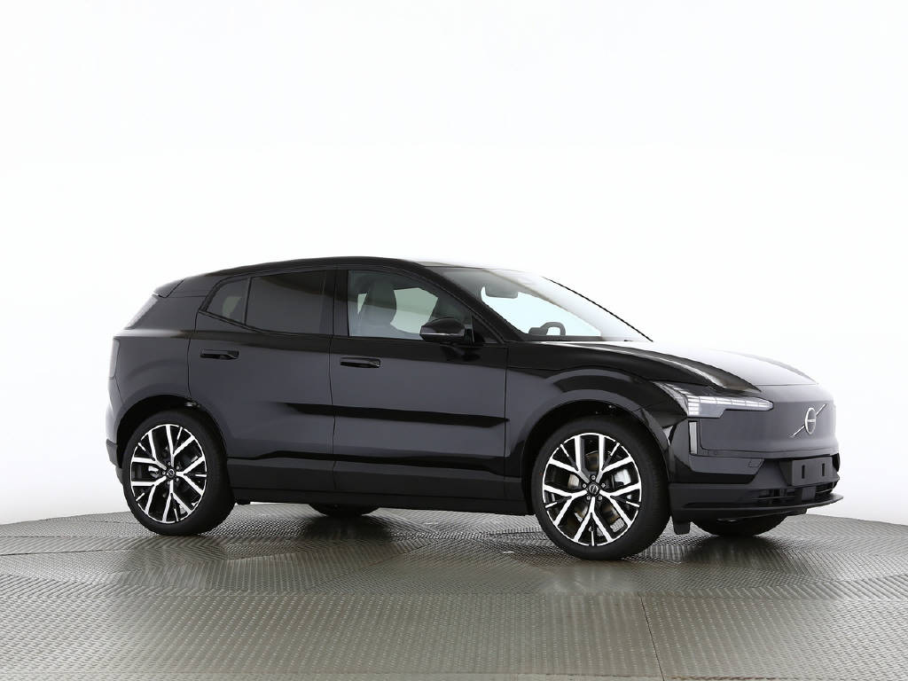 VOLVO EX 30 P8 Plus AWD-image-12