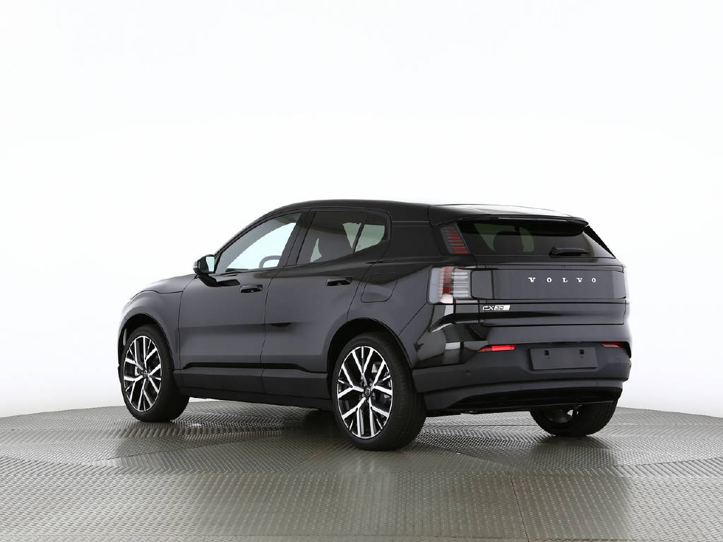 VOLVO EX 30 P8 Plus AWD-image-6
