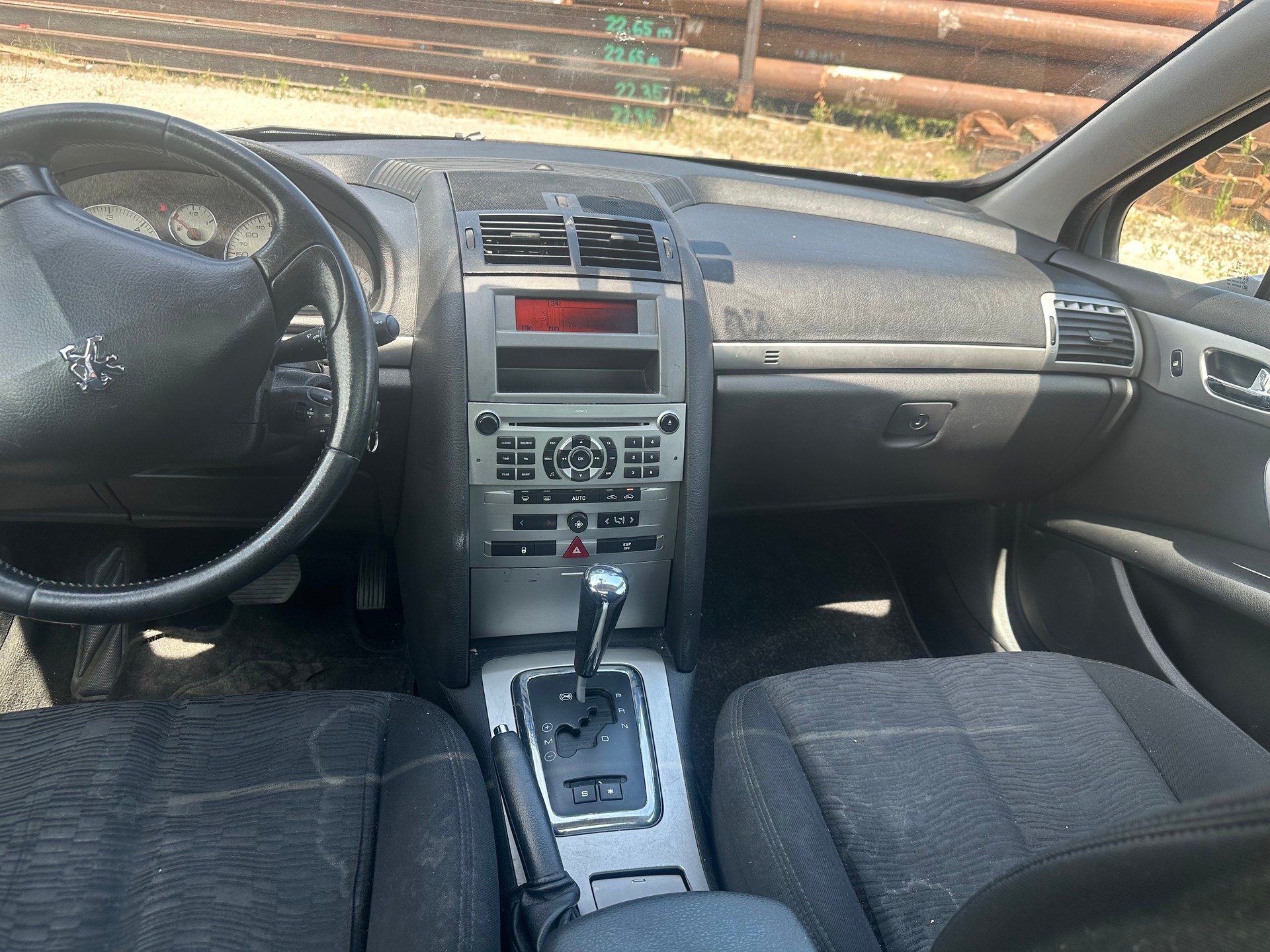 PEUGEOT 407 SW 2.0 HDI Confort Automatic-image-11