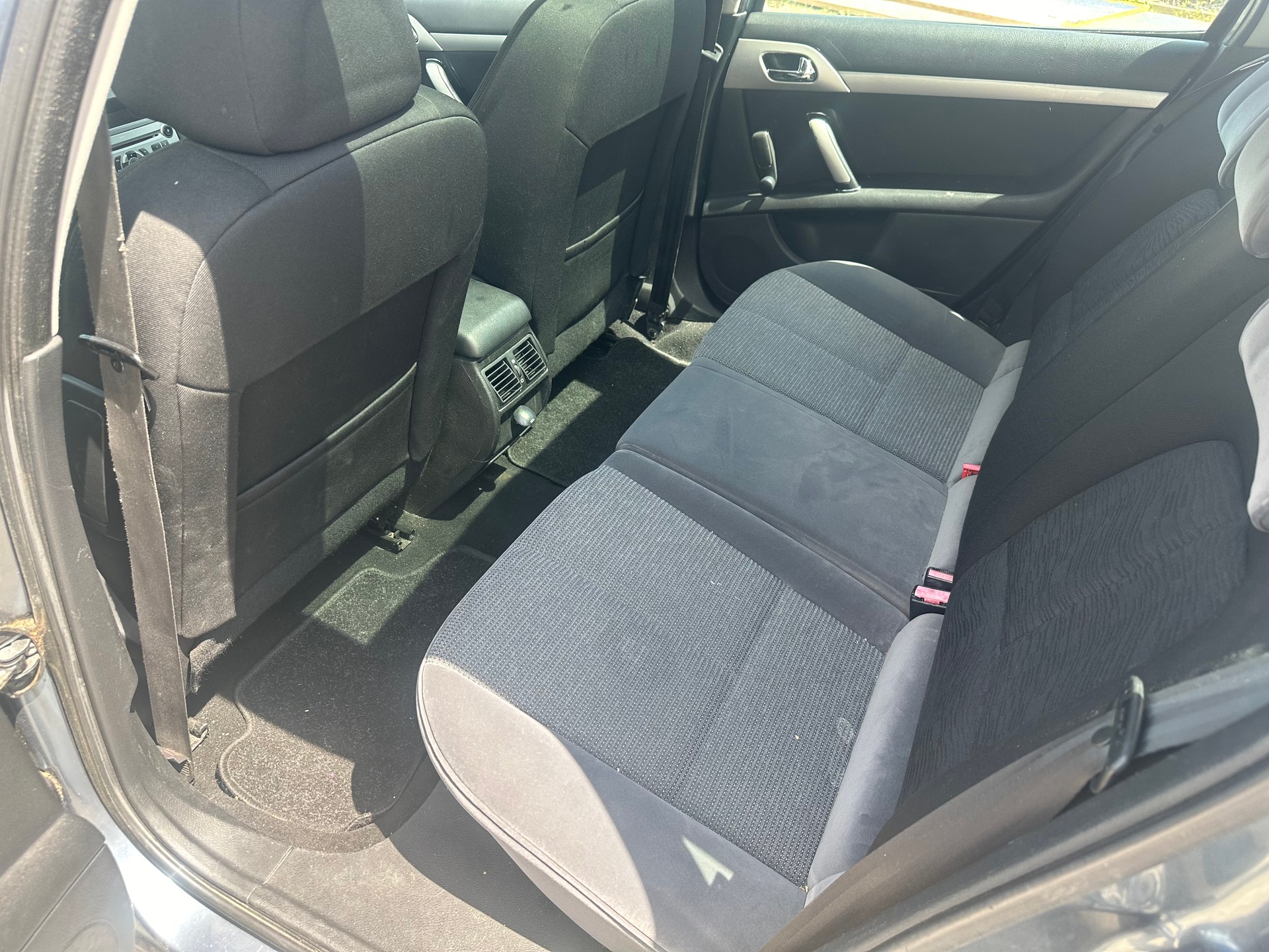 PEUGEOT 407 SW 2.0 HDI Confort Automatic-image-12