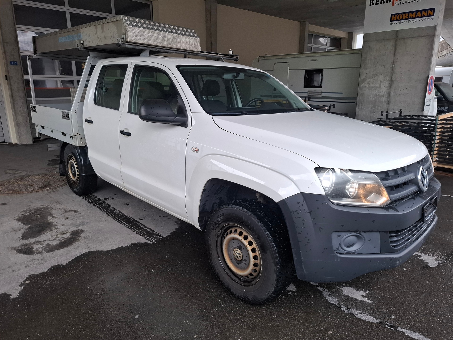 VW Amarok 2.0 BiTDI Startline 4Motion permanent A-image-1