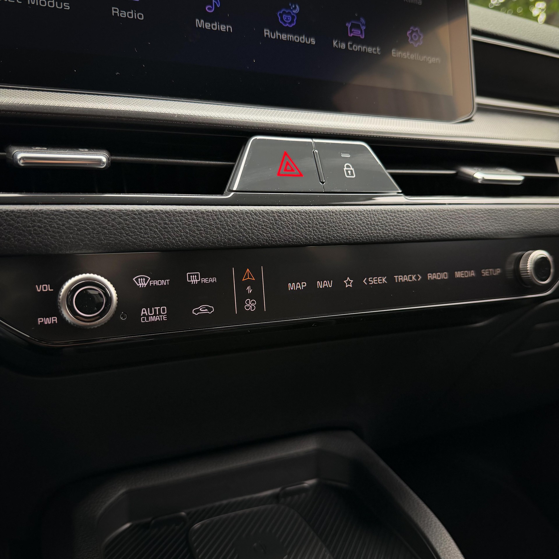 KIA Stonic 1.0 T-GDi MHEV Power-image-7