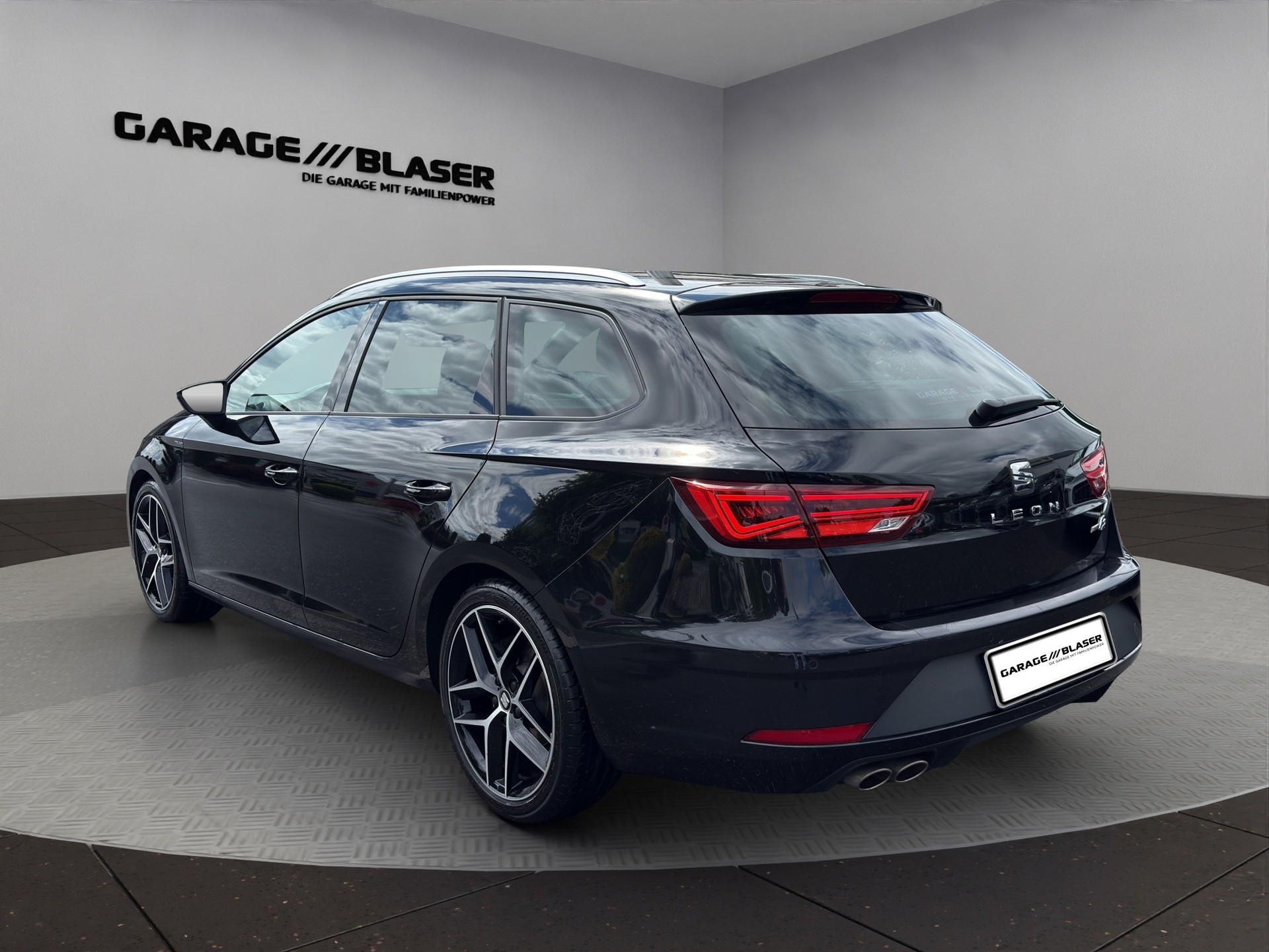 SEAT Leon ST 1.5 TSI EVO ACT SWISS FR DSG-showroom-element-2