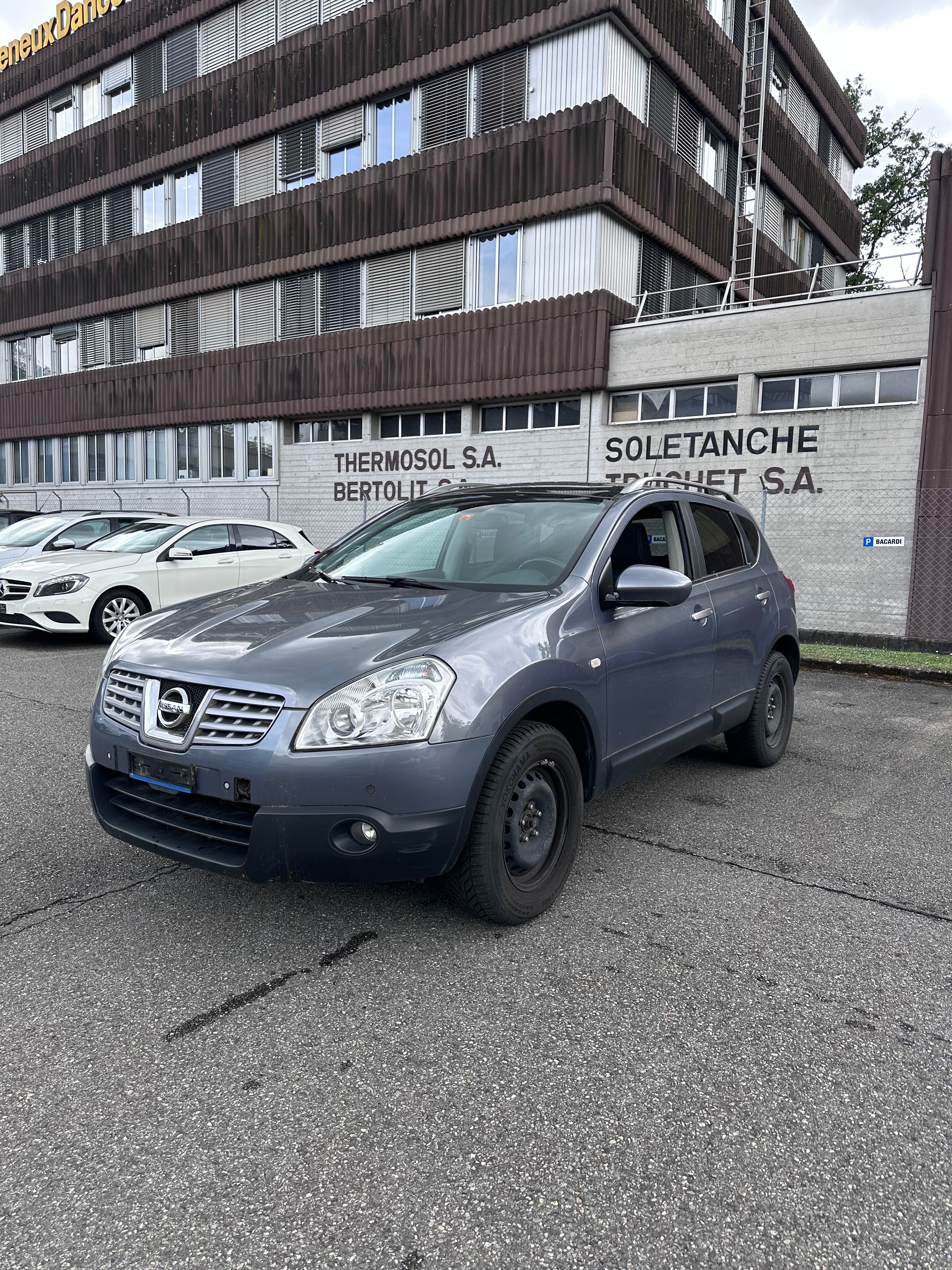 NISSAN Qashqai 2.0 4WD Lounge XTronic CVT