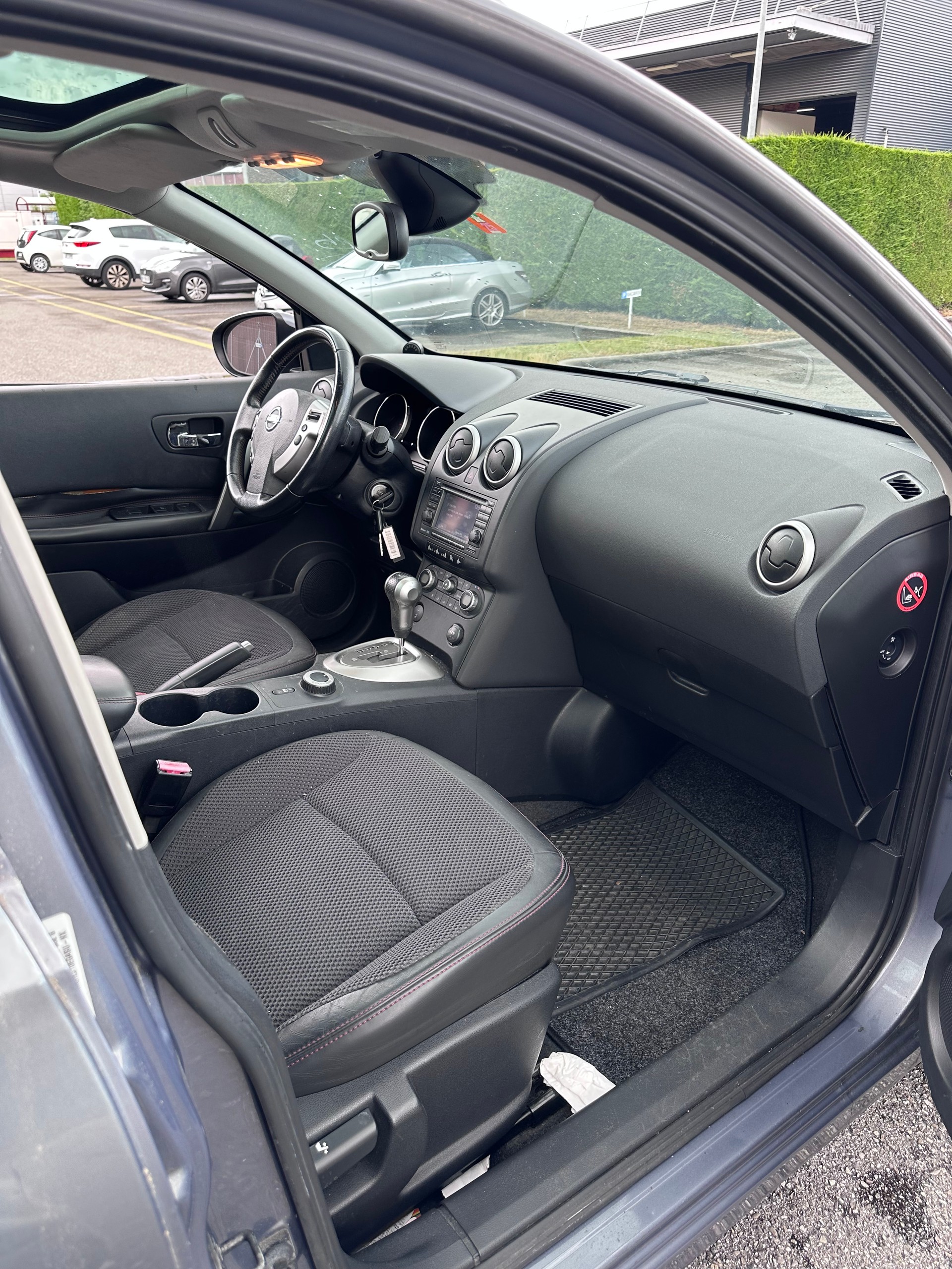 NISSAN Qashqai 2.0 4WD Lounge XTronic CVT-image-8