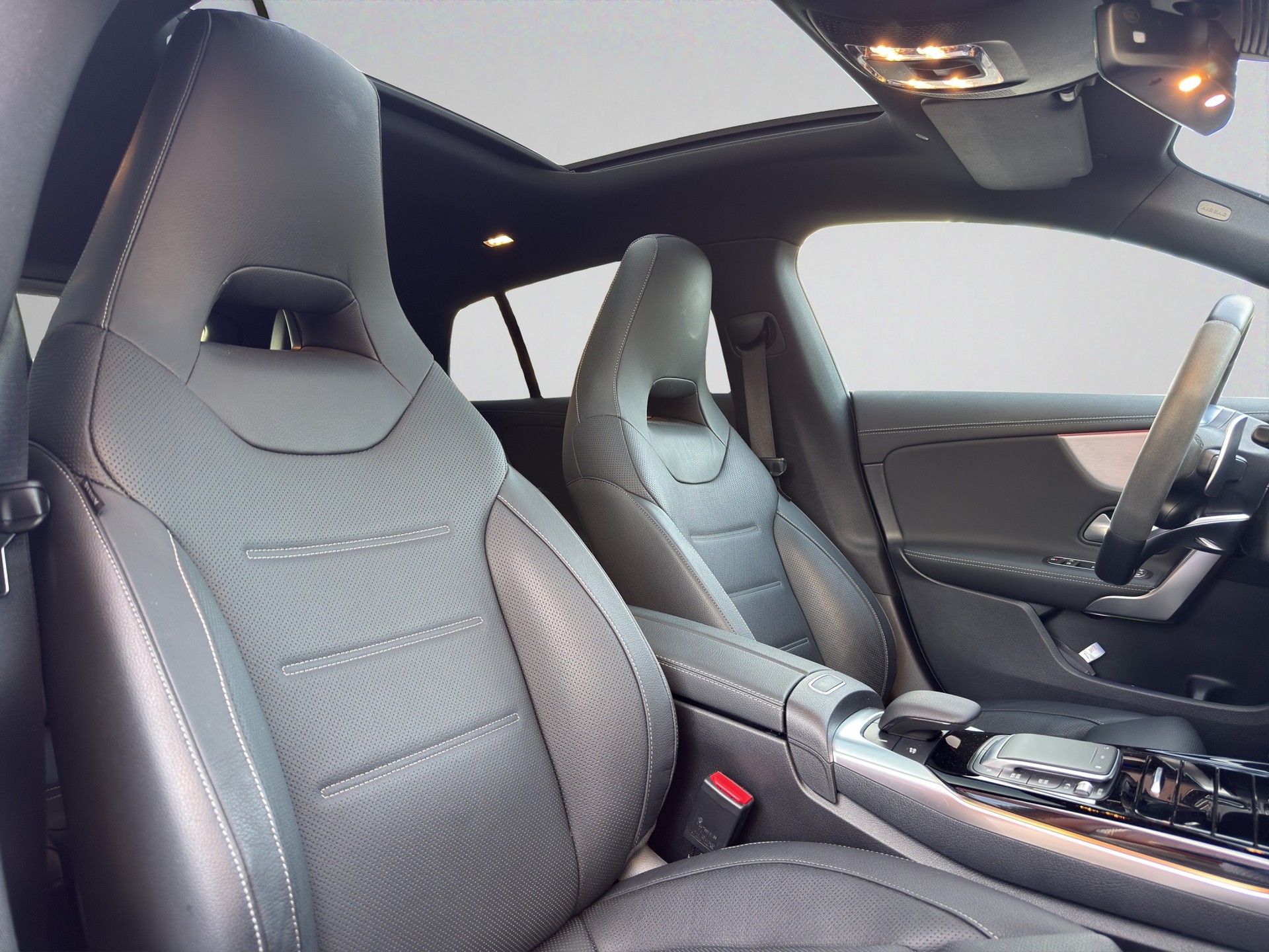 MERCEDES-BENZ CLA Shooting Brake 45 S AMG 4Matic+ 8G-DCT-image-8