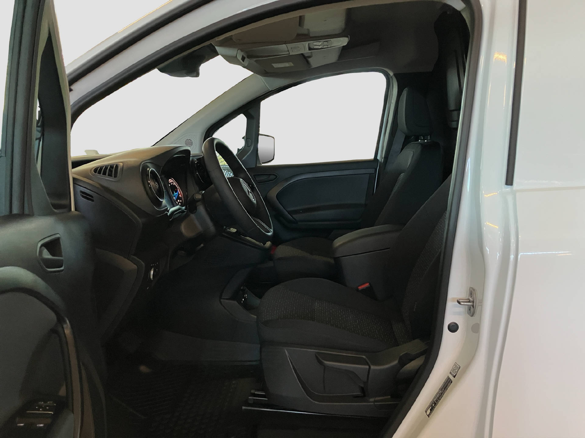 MERCEDES-BENZ eCitan Standard 2716mm S-image-7