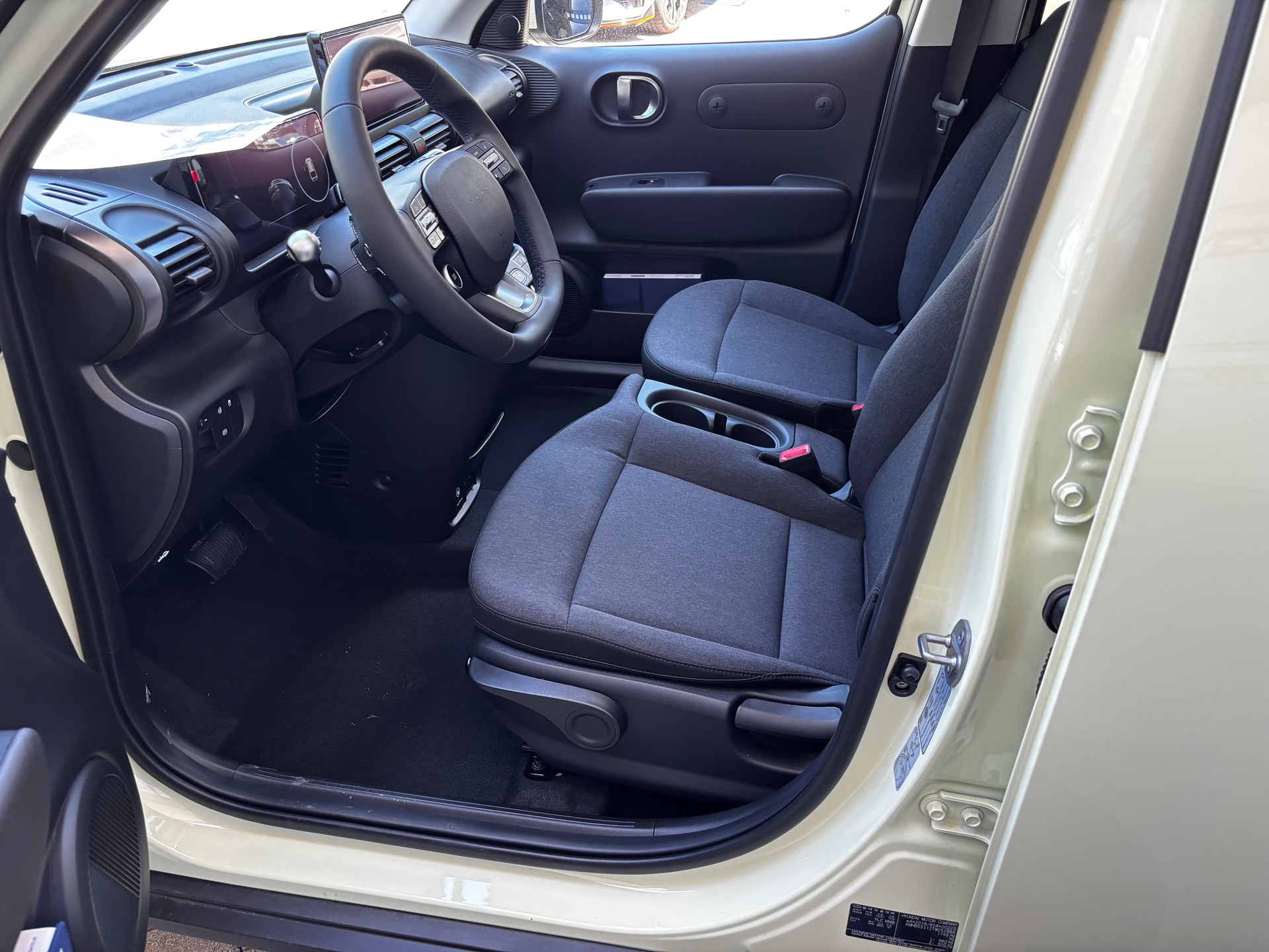HYUNDAI Inster 49kWh Vertex-image-8