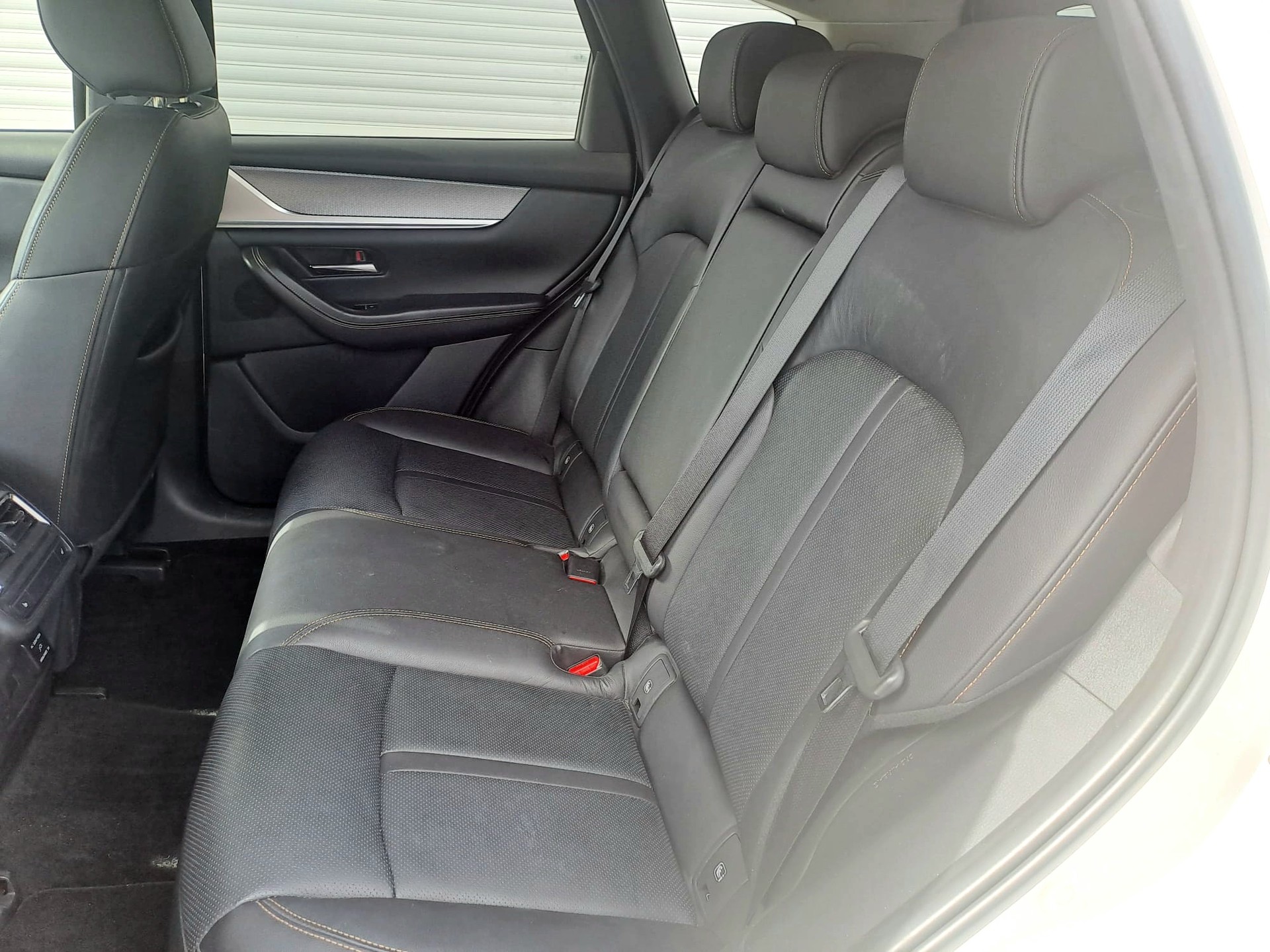 MAZDA CX-60 e-Skyactiv PHEV 327 AWD Homura mit Top Ausstattung-image-9