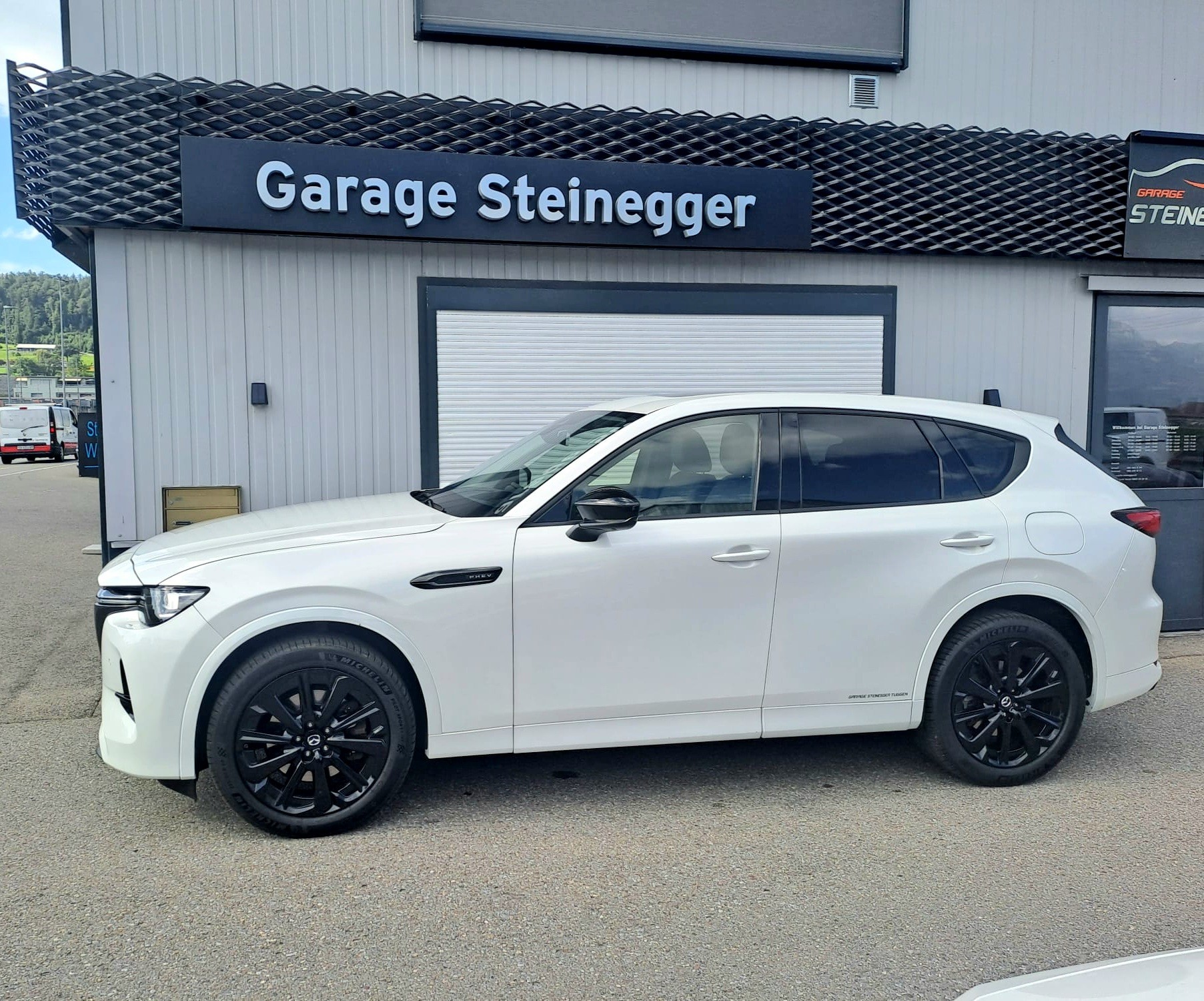MAZDA CX-60 e-Skyactiv PHEV 327 AWD Homura mit Top Ausstattung-image-5