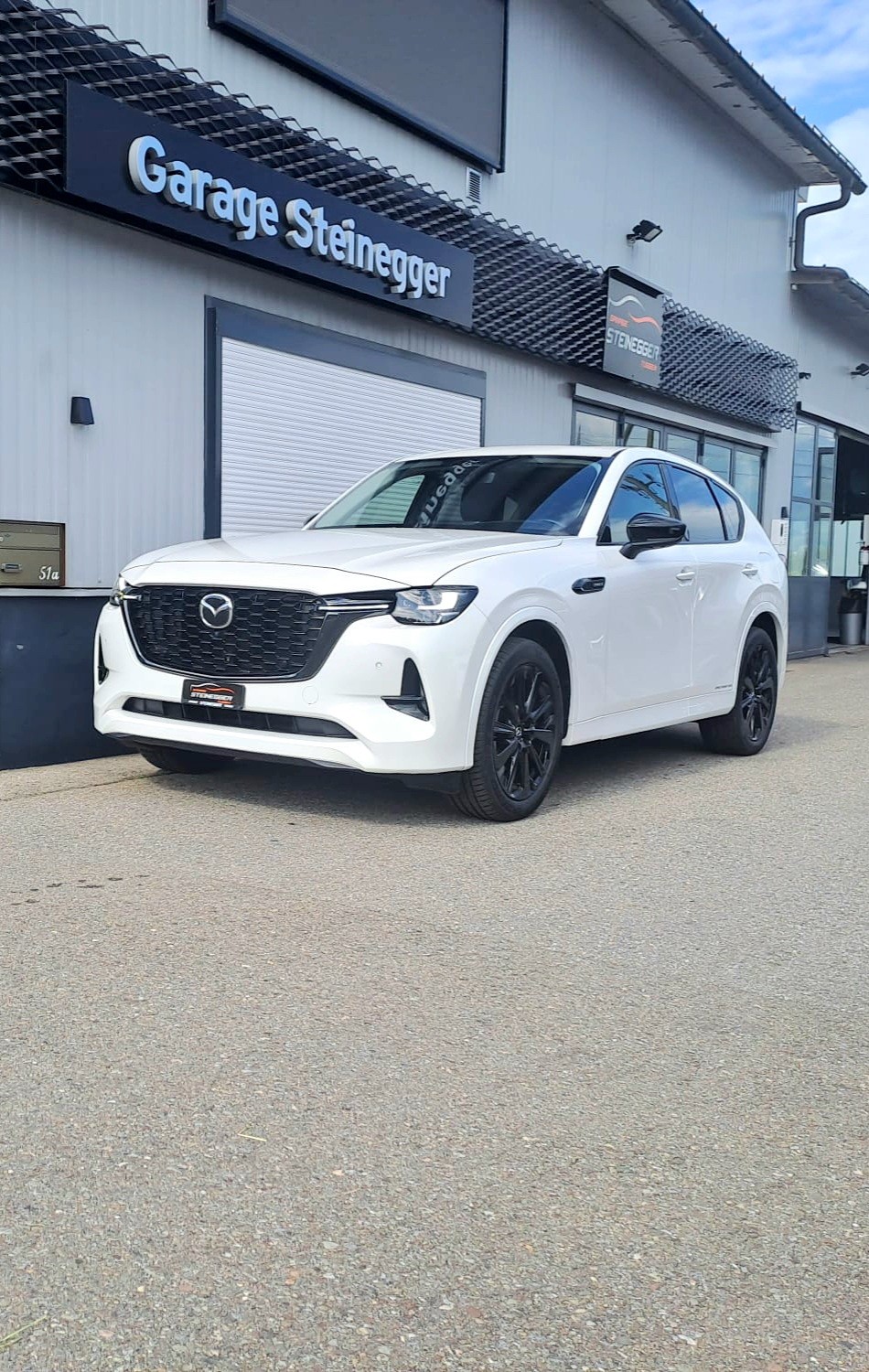 MAZDA CX-60 e-Skyactiv PHEV 327 AWD Homura mit Top Ausstattung-image-1