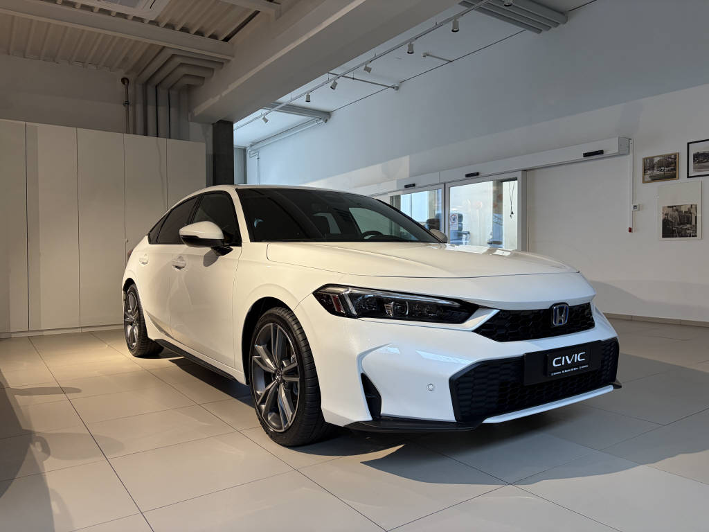 HONDA Civic 2.0 i-MMD Advance-showroom-element-1