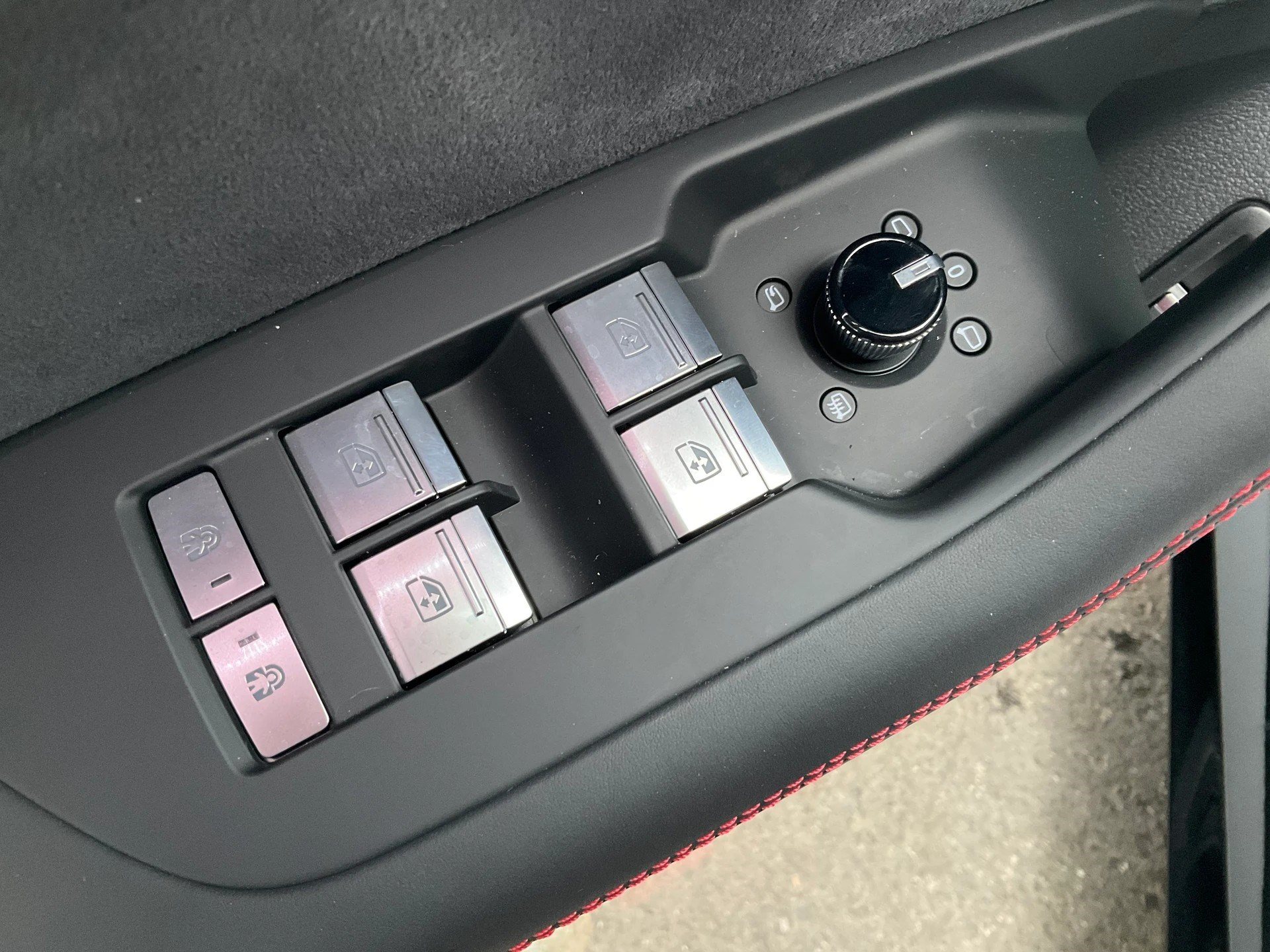 AUDI RS6 Avant 4.0 TFSI V8 quattro ***NEUPREIS 190'900 SFR***-image-24