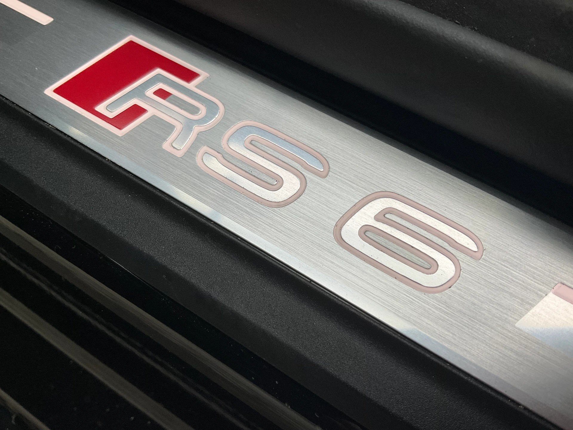 AUDI RS6 Avant 4.0 TFSI V8 quattro ***NEUPREIS 190'900 SFR***-image-28