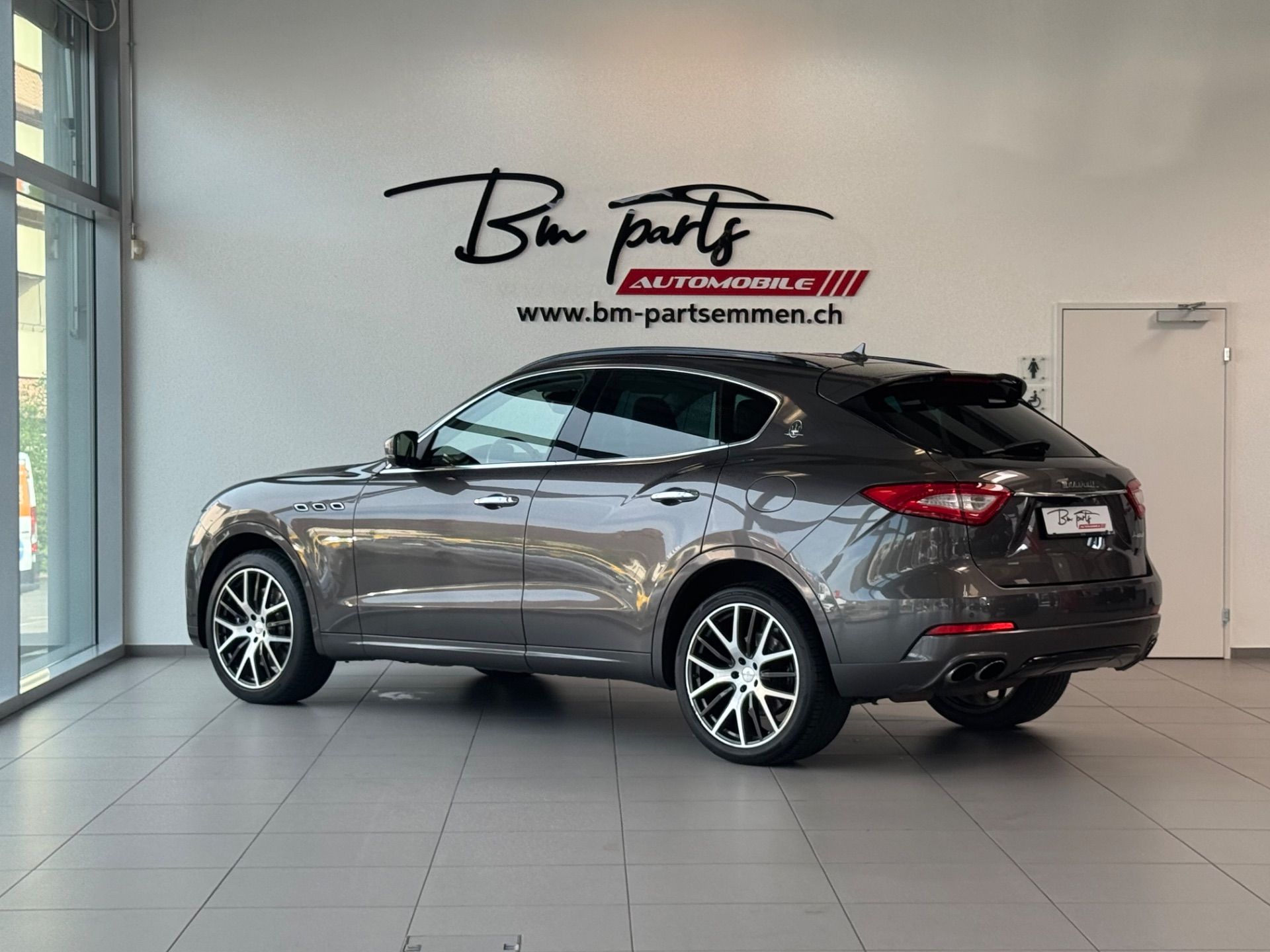 MASERATI Levante S 3.0 V6 Automatica-showroom-element-3