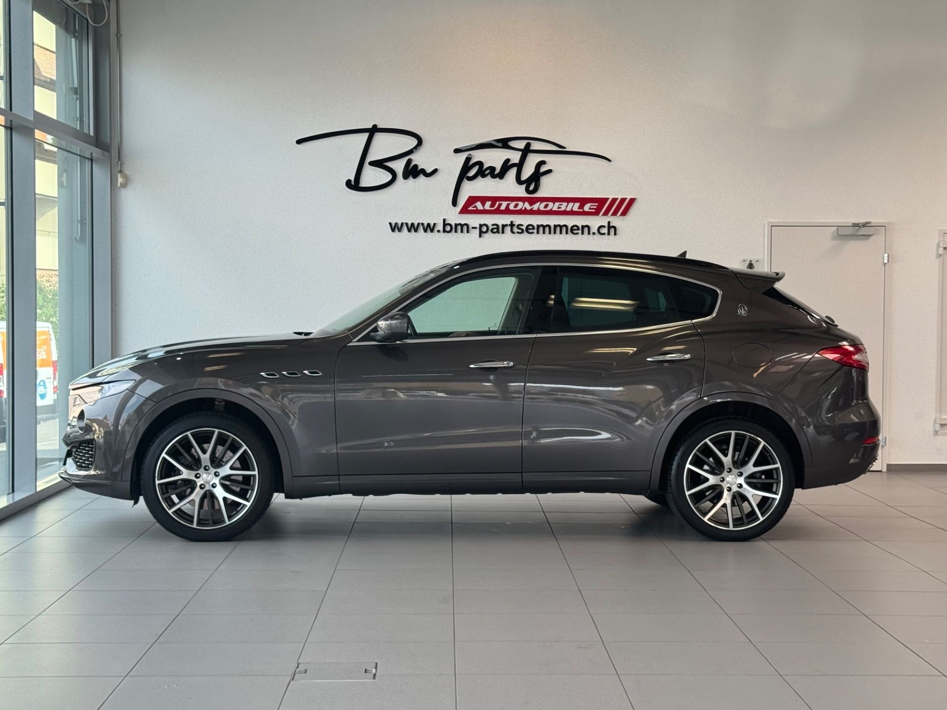MASERATI Levante S 3.0 V6 Automatica-showroom-element-2