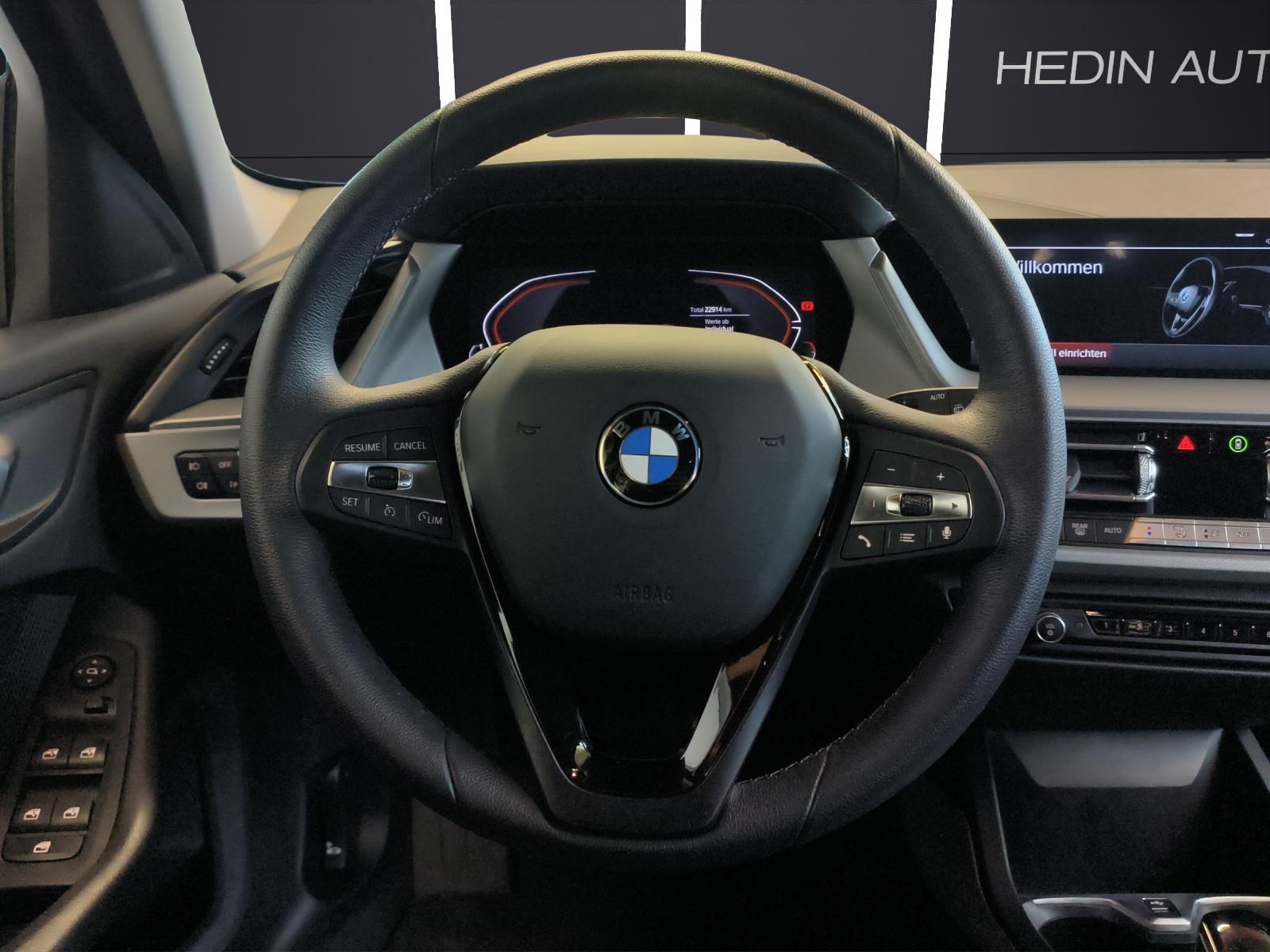 BMW 120d xDrive-image-15
