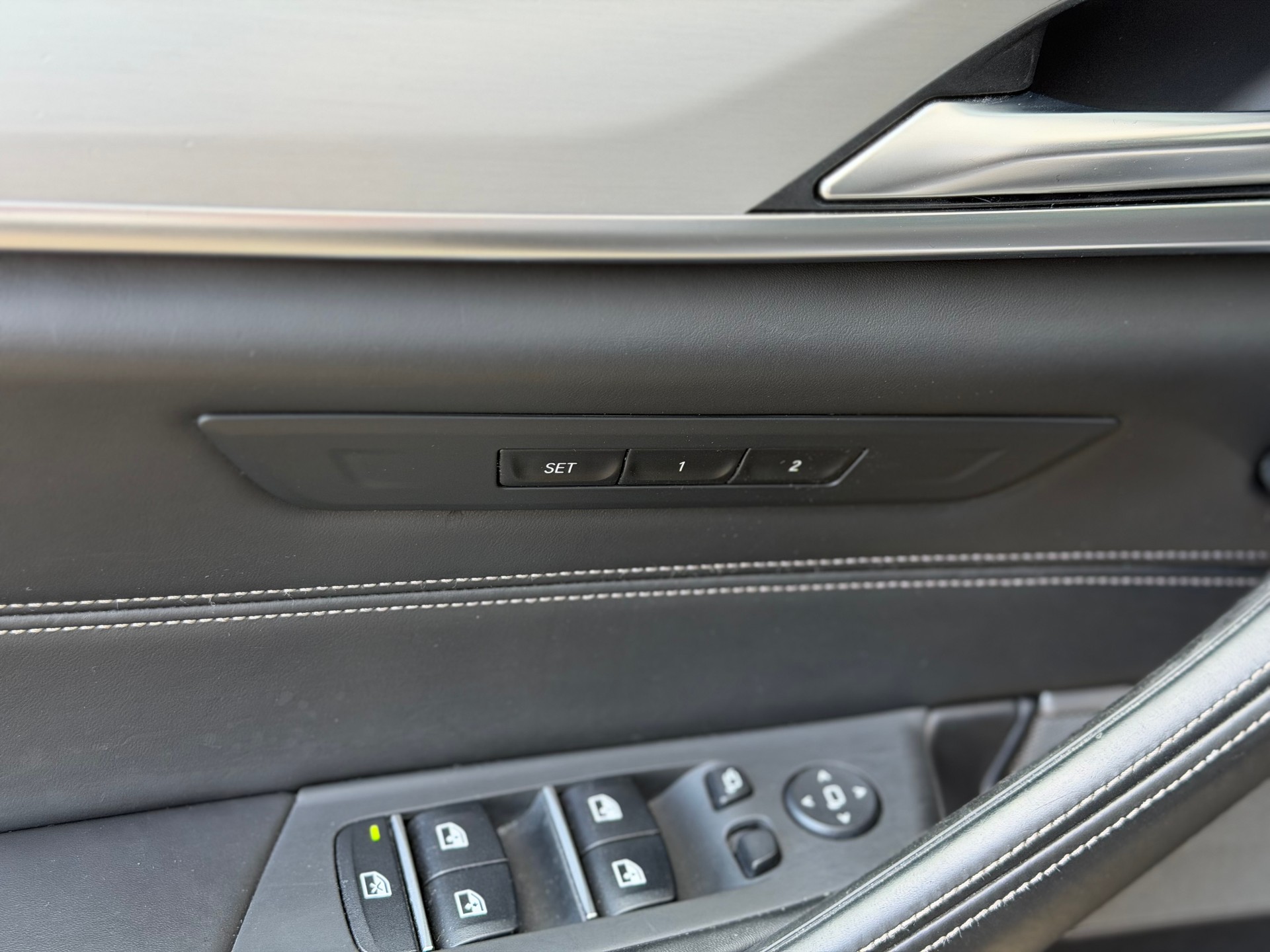 BMW 530d xDrive Touring Luxury Line Steptronic-image-24