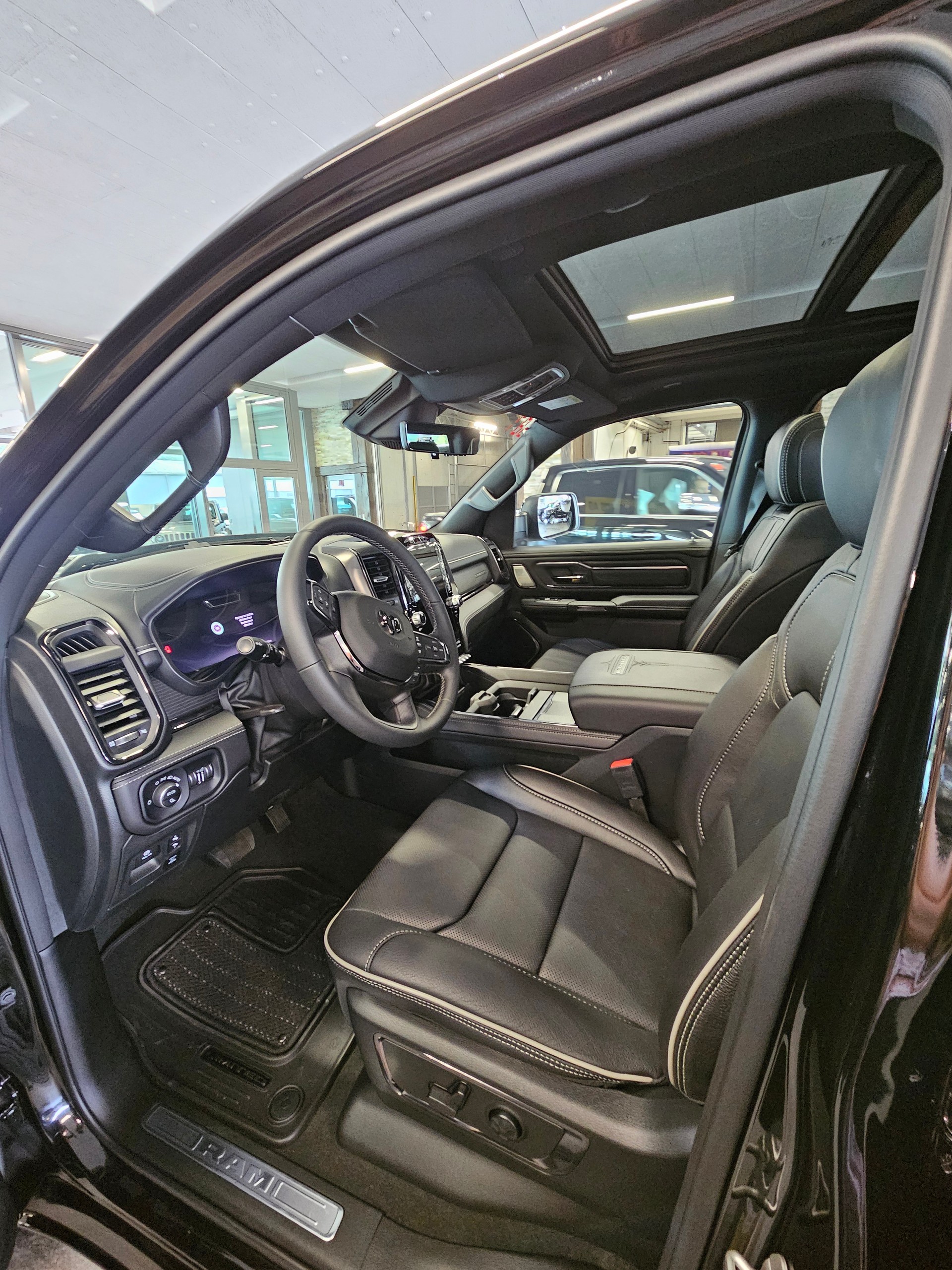DODGE 1500 CREW CAB-image-1