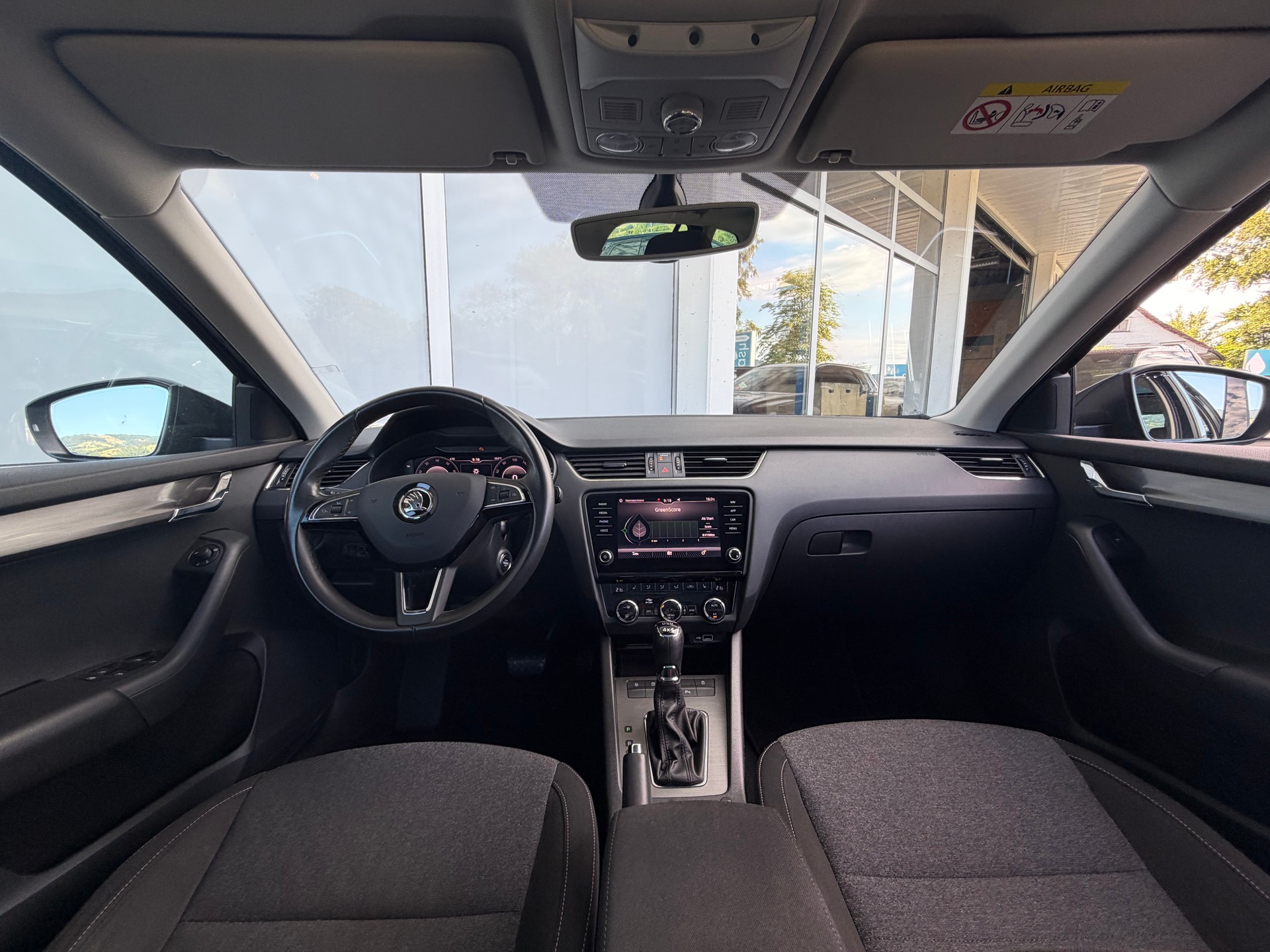 SKODA Octavia Combi 2.0 TSI Soleil 4x4 DSG-image-7