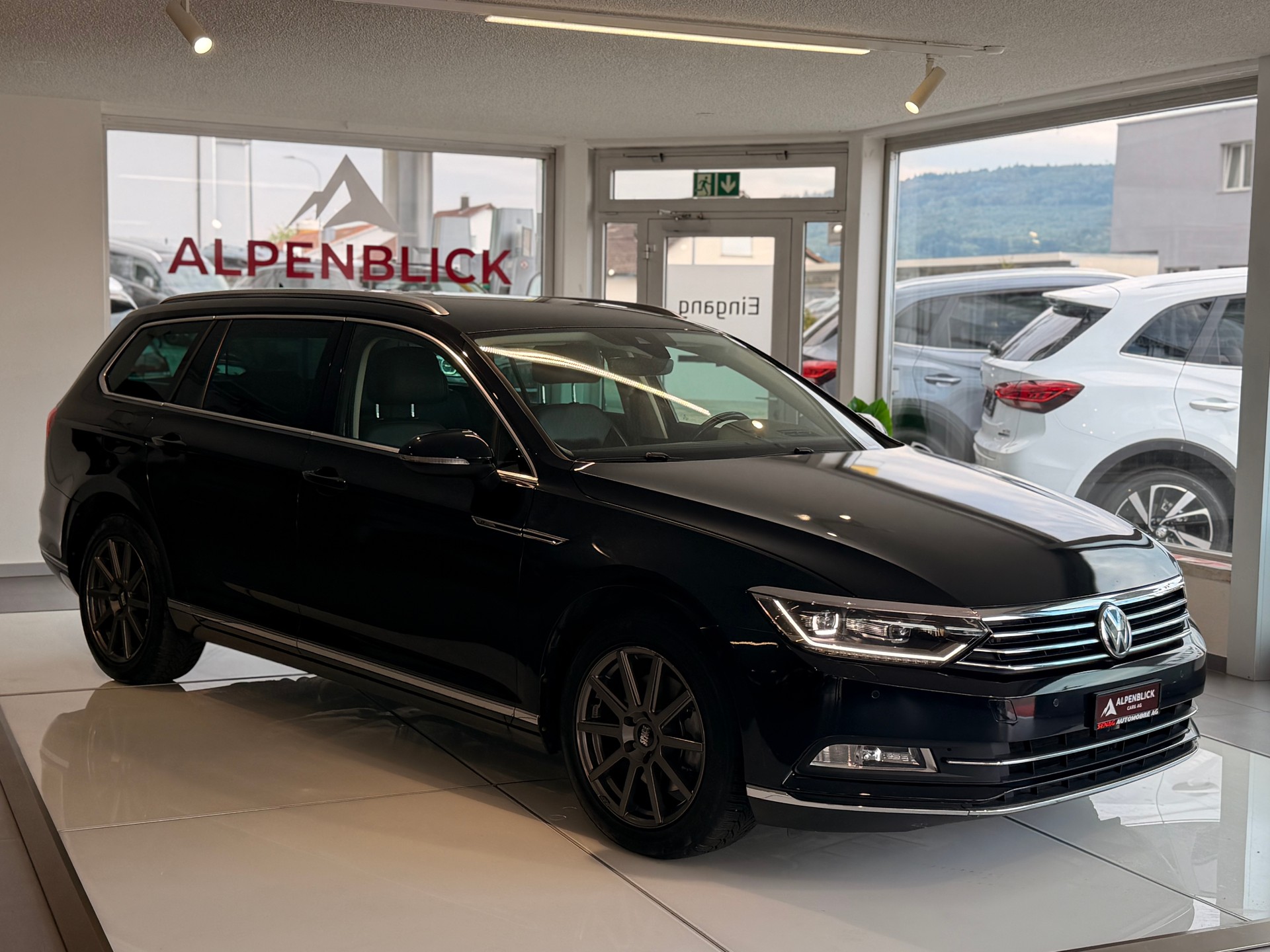 VW Passat Variant 2.0 TDI SCR BMT Highline DSG-showroom-element-3