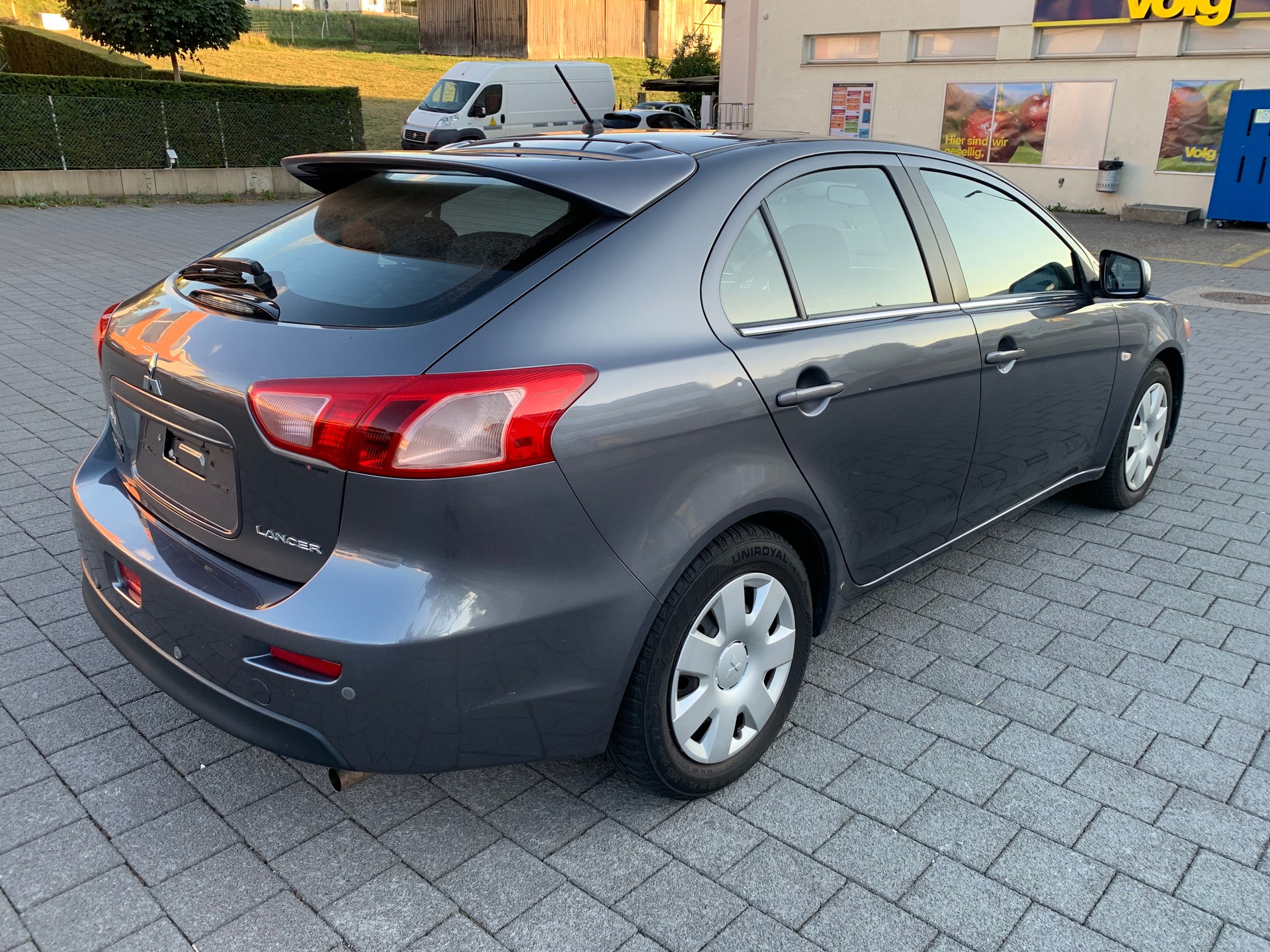MITSUBISHI Lancer Sportback 1.6 Jubilé35-image-2