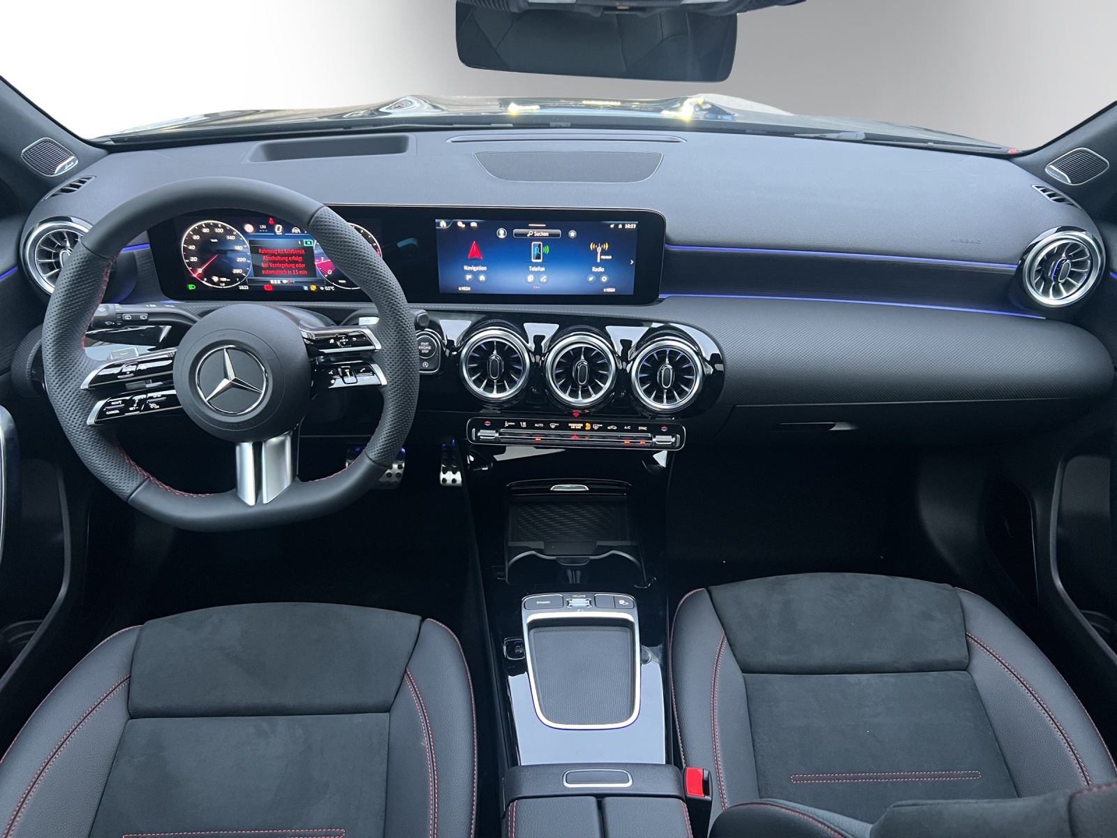 MERCEDES-BENZ A 220 4Matic 8G-DCT-image-11