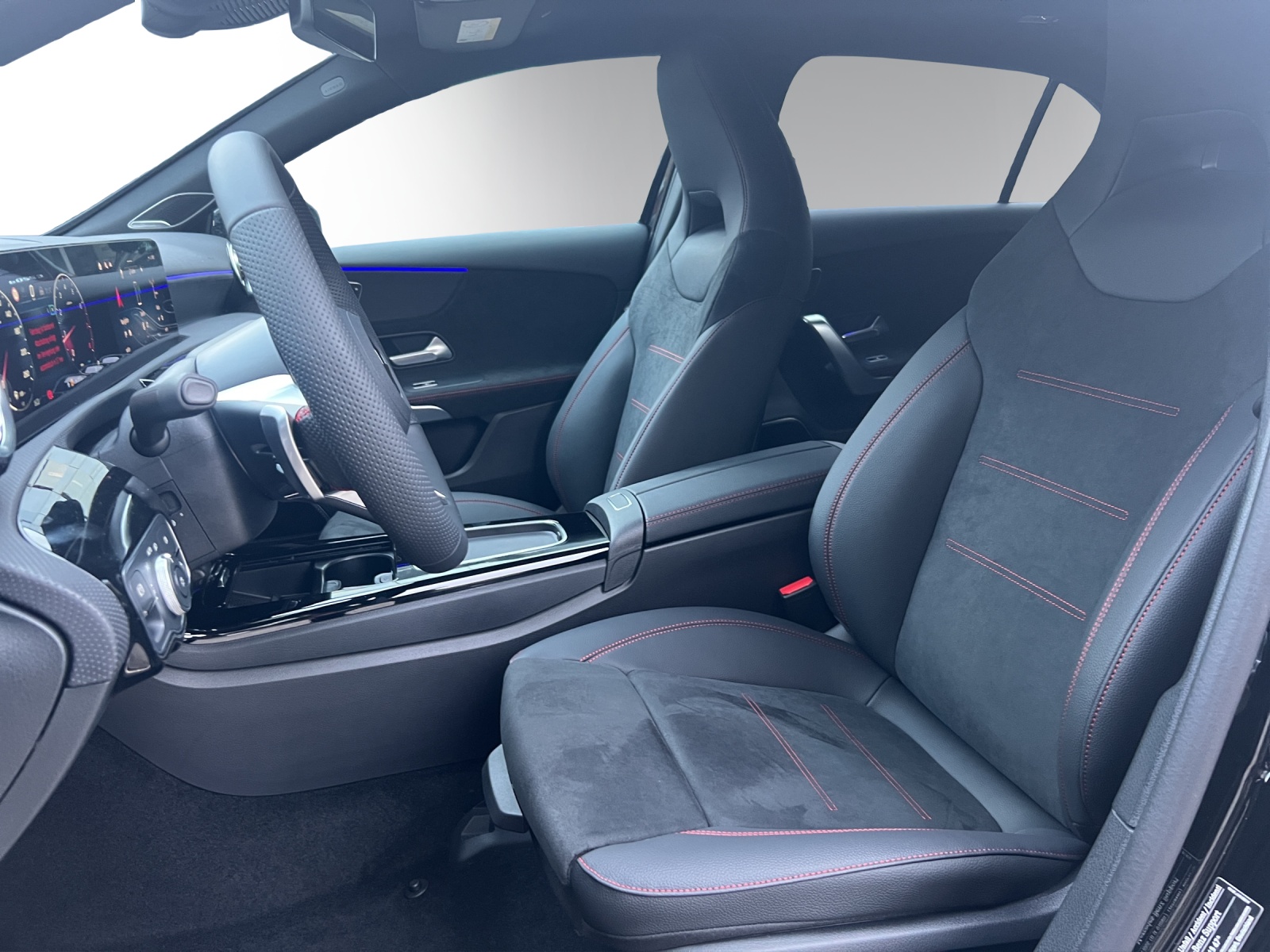 MERCEDES-BENZ A 220 4Matic 8G-DCT-image-4