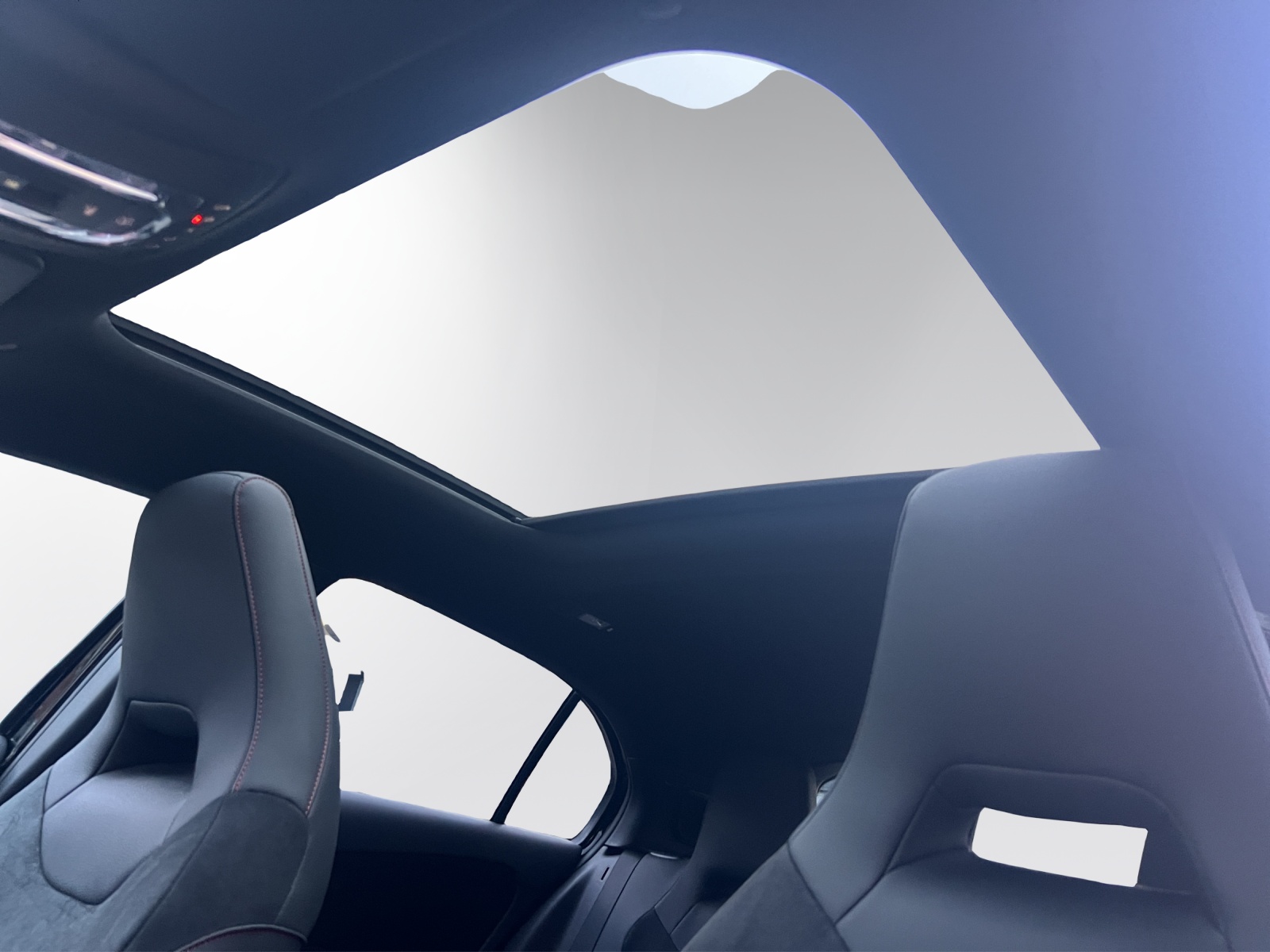 MERCEDES-BENZ A 220 4Matic 8G-DCT-image-7