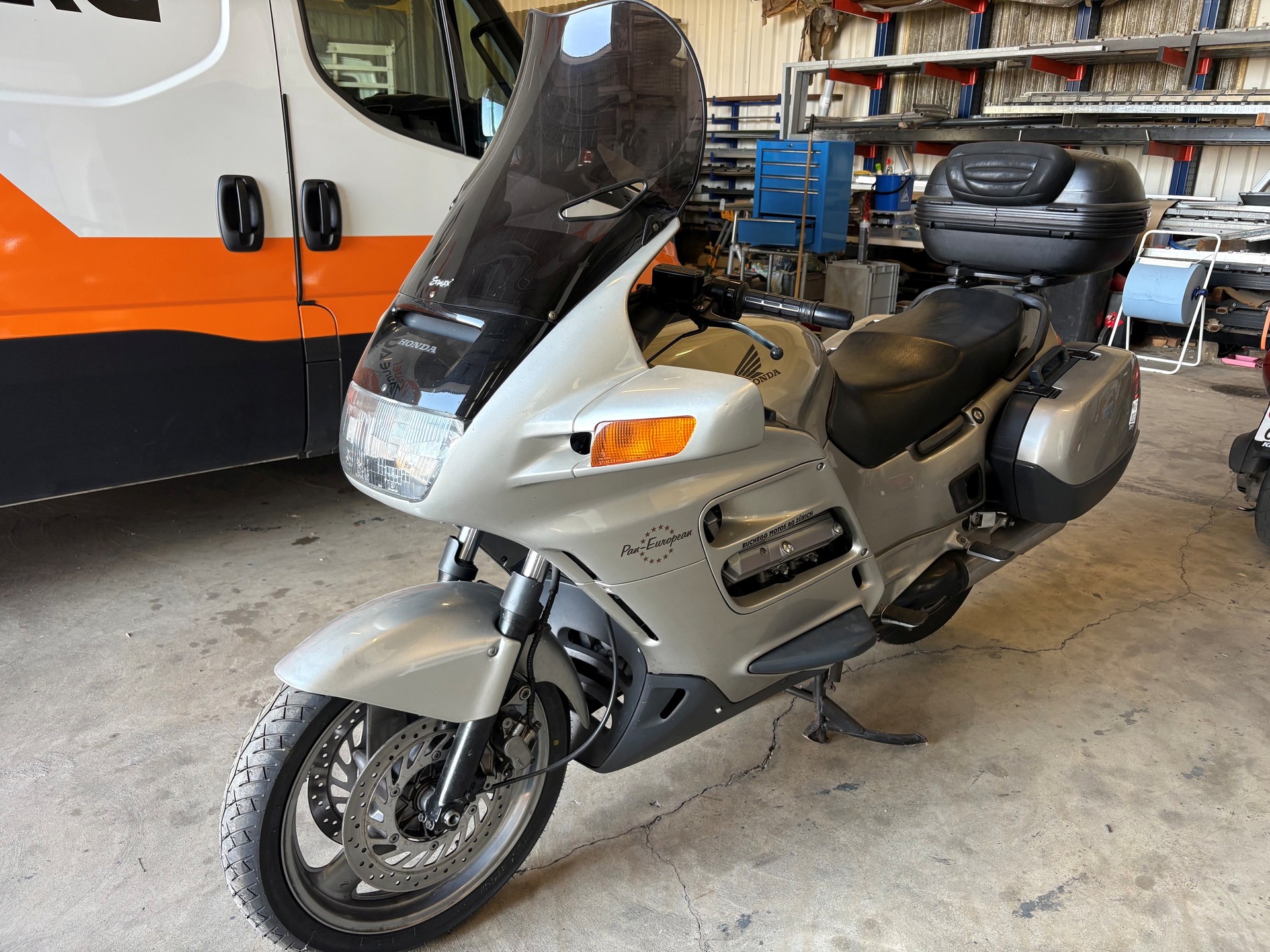 HONDA ST 1100 Pan-European-image-2