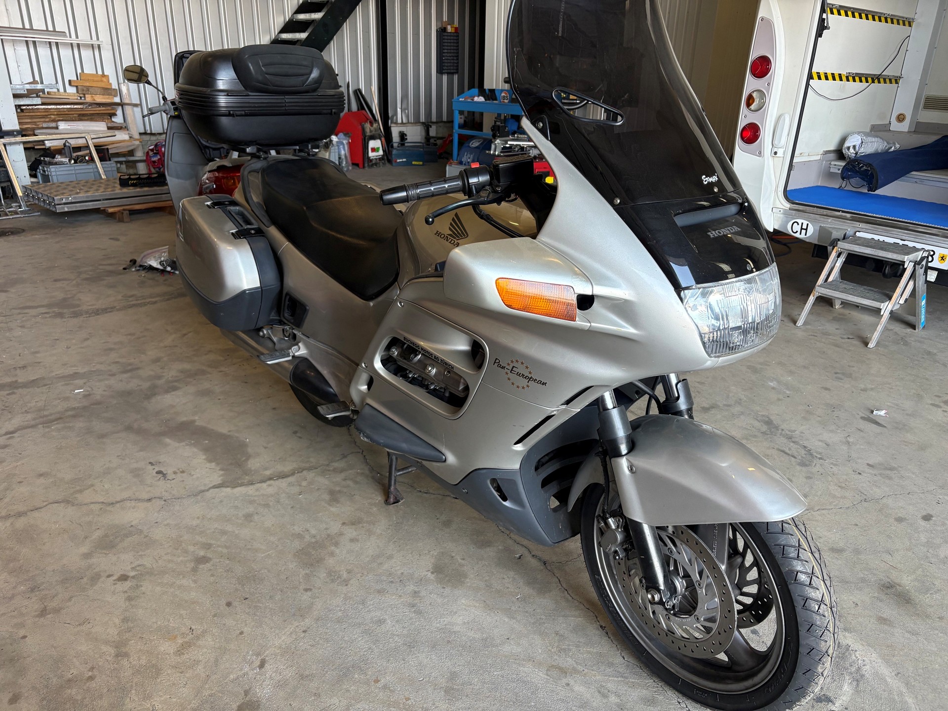 HONDA ST 1100 Pan-European-image-1
